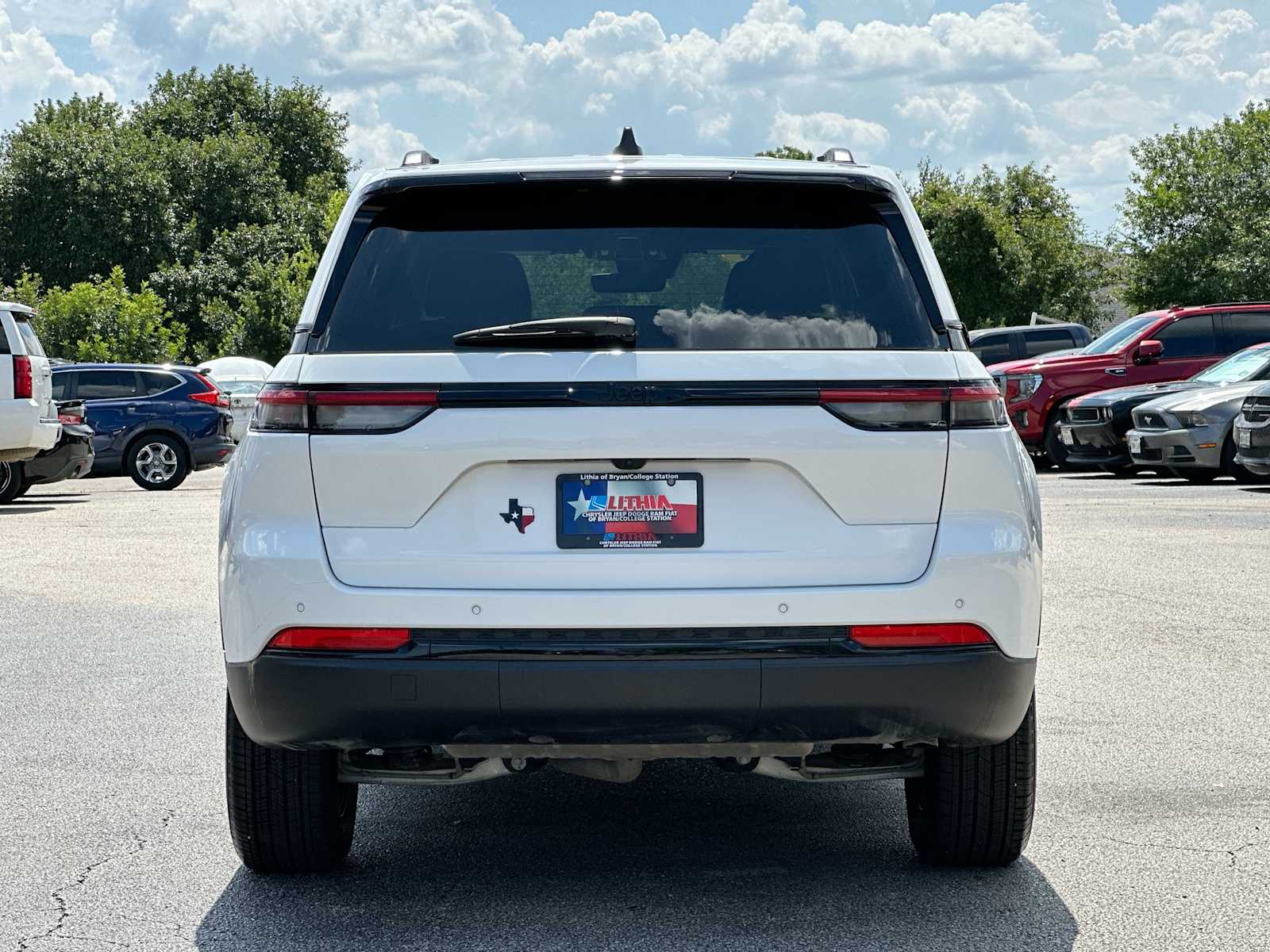 Thumbnail: 2025 Jeep Grand Cherokee - 14