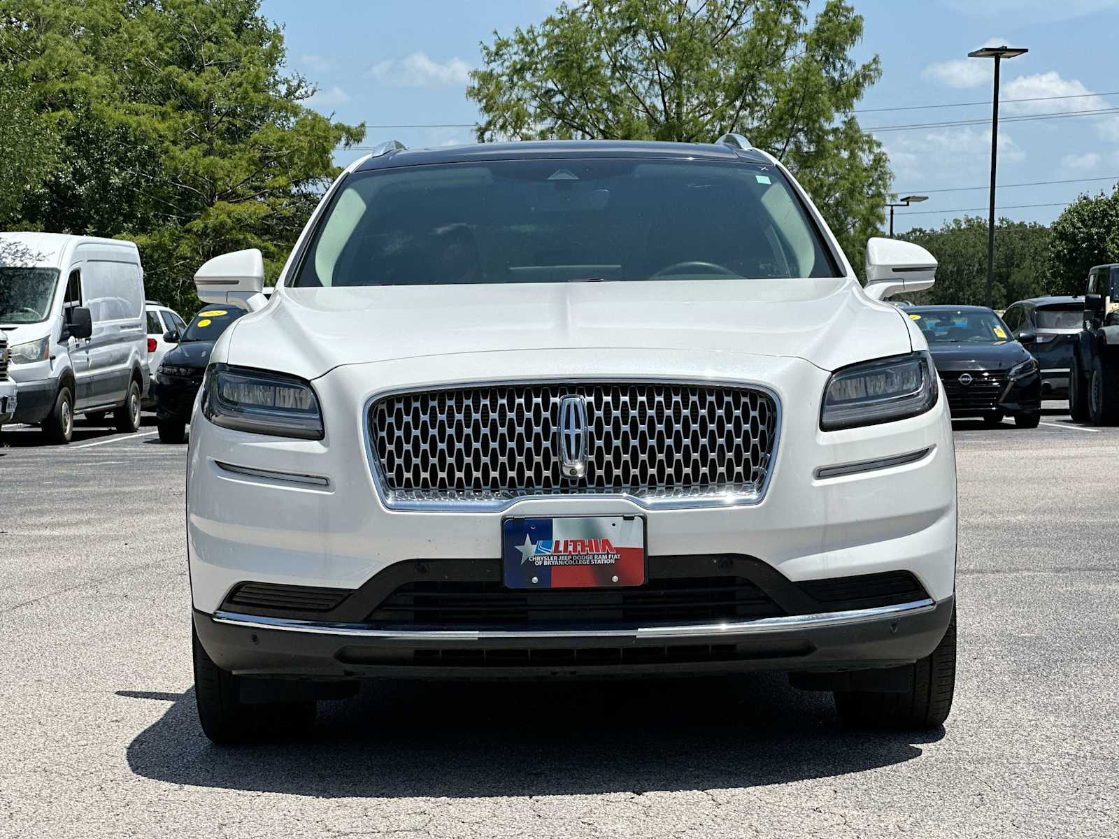 Thumbnail: 2022 Lincoln Nautilus - 10