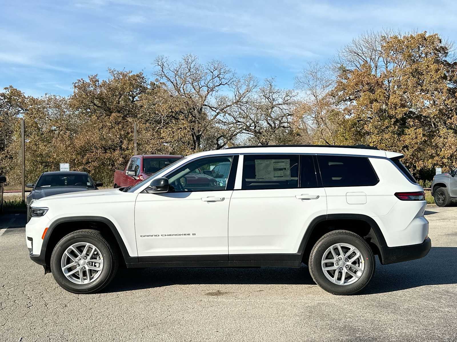 Thumbnail: 2025 Jeep Grand Cherokee - 12