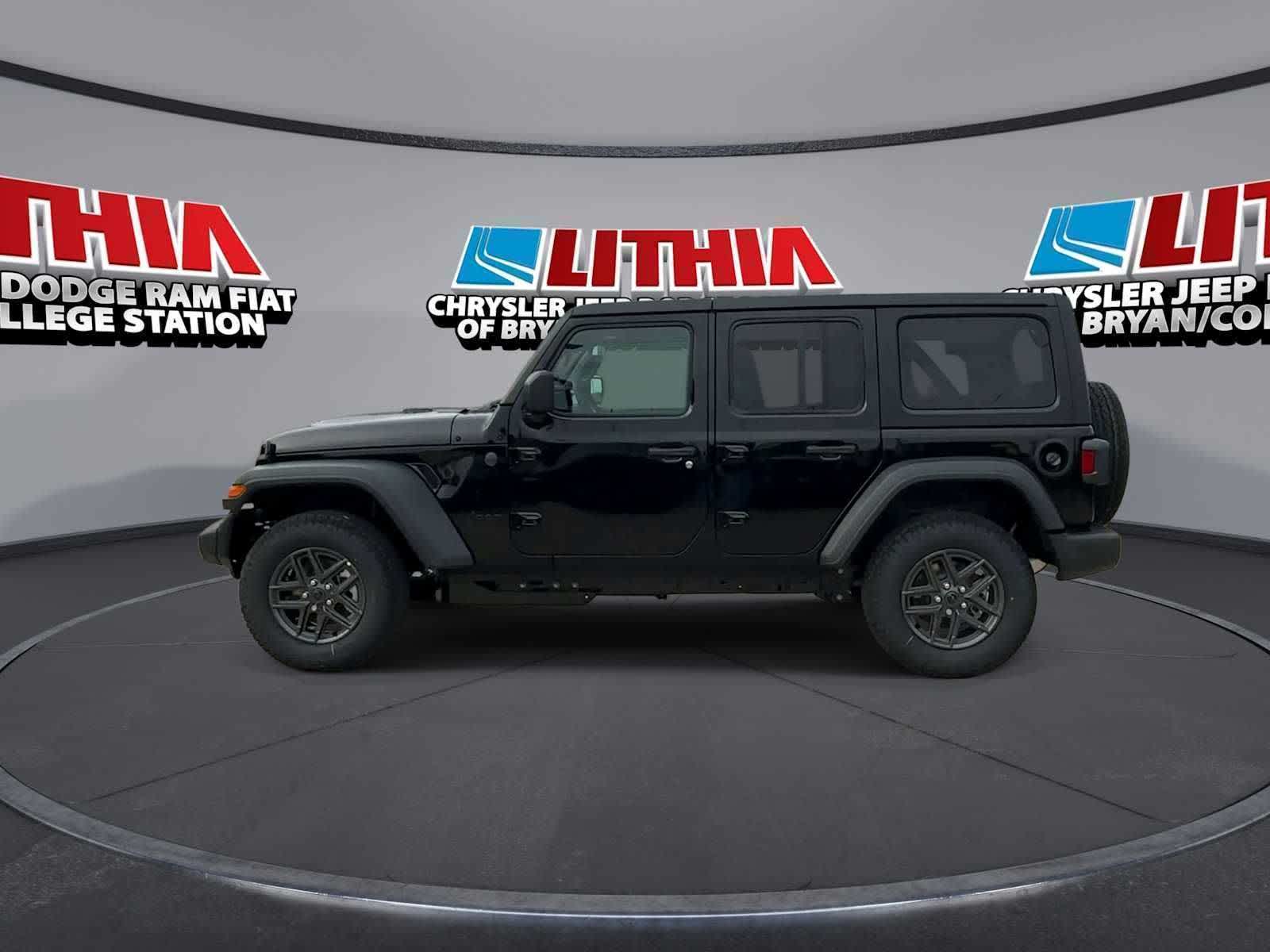 Thumbnail: 2026 Jeep Wrangler - 5