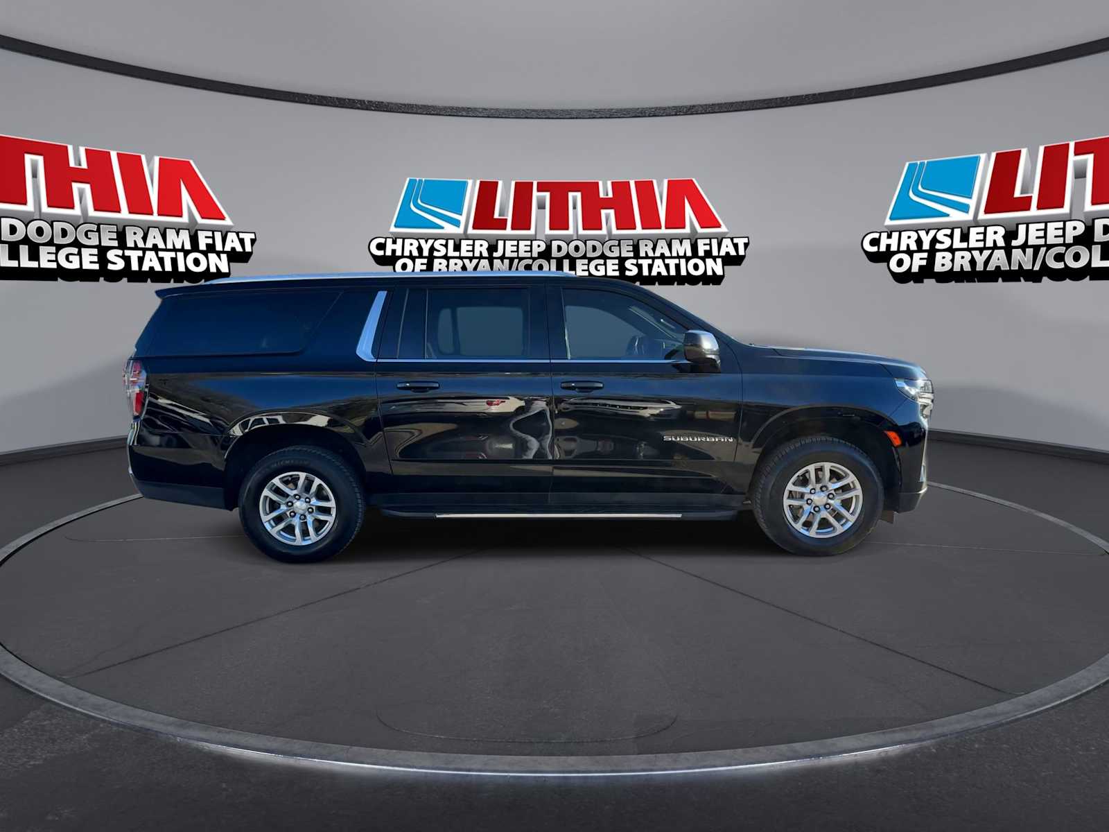 2022 Chevrolet Suburban LT 9