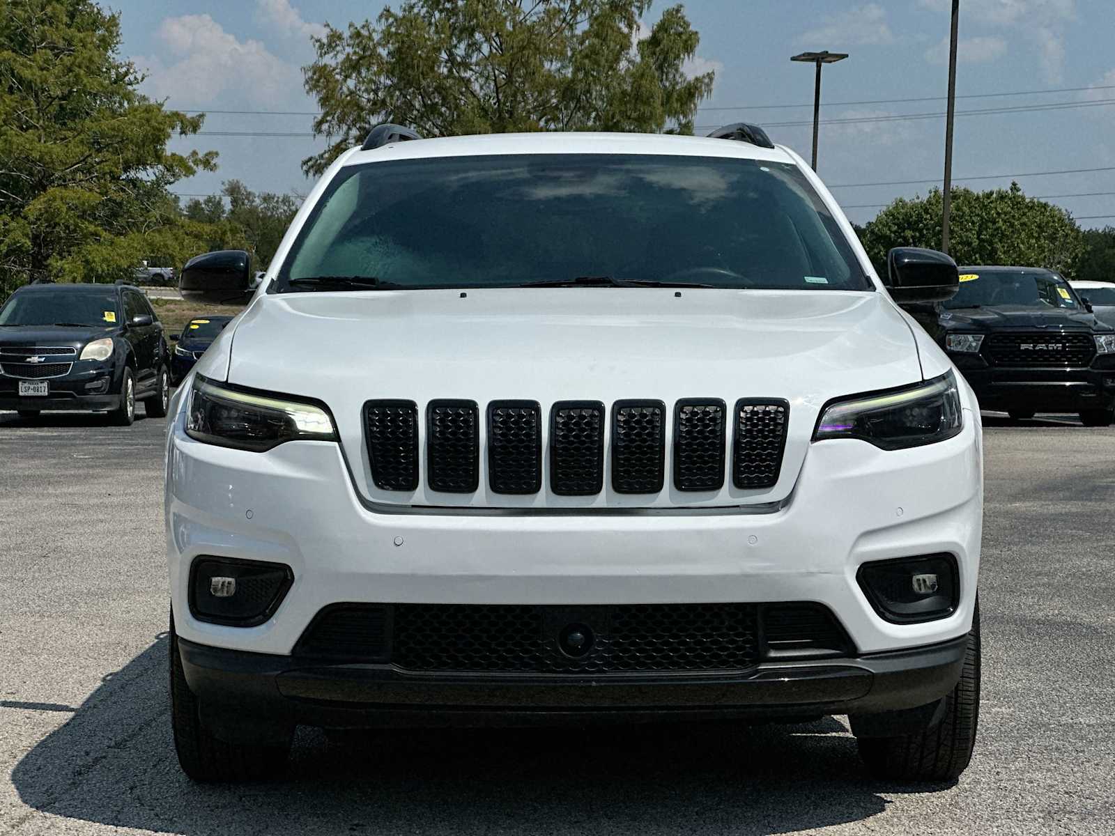 Thumbnail: 2023 Jeep Cherokee - 10