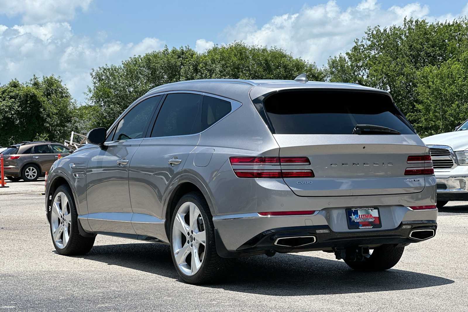 Thumbnail: 2021 Genesis GV80 - 13