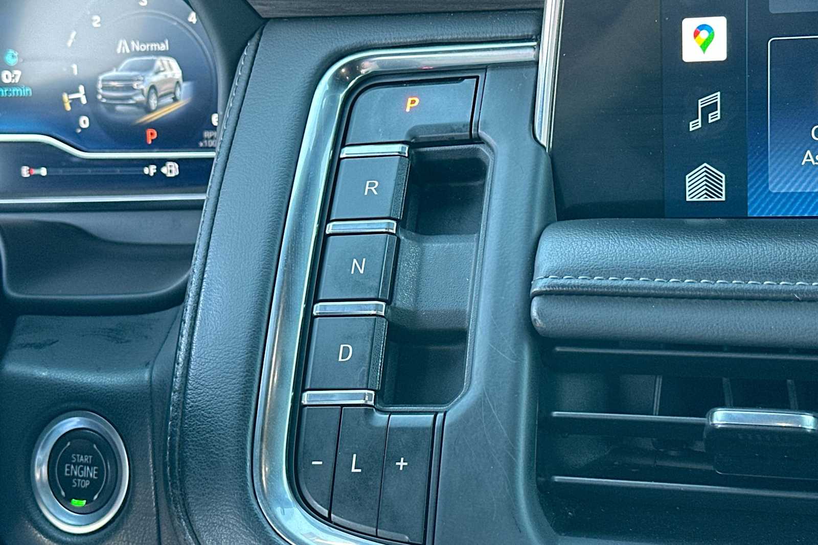2022 Chevrolet Suburban LT 21