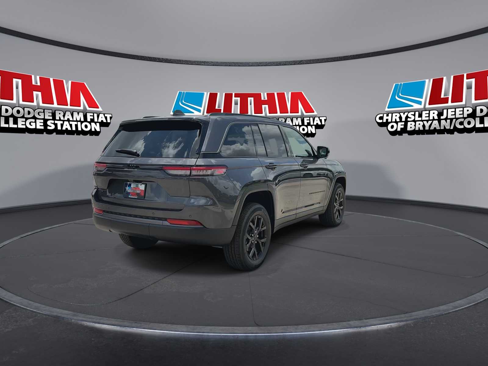 Thumbnail: 2026 Jeep Grand Cherokee - 8