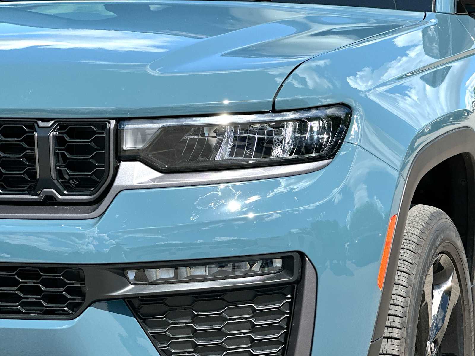 Thumbnail: 2026 Jeep Grand Cherokee - 16