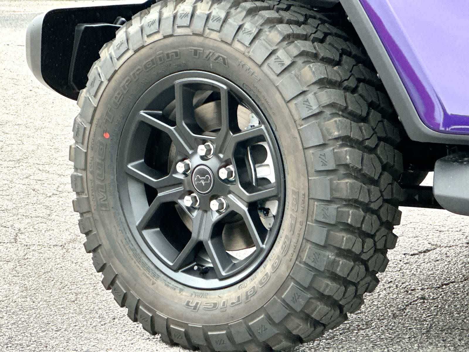 Thumbnail: 2026 Jeep Gladiator - 11