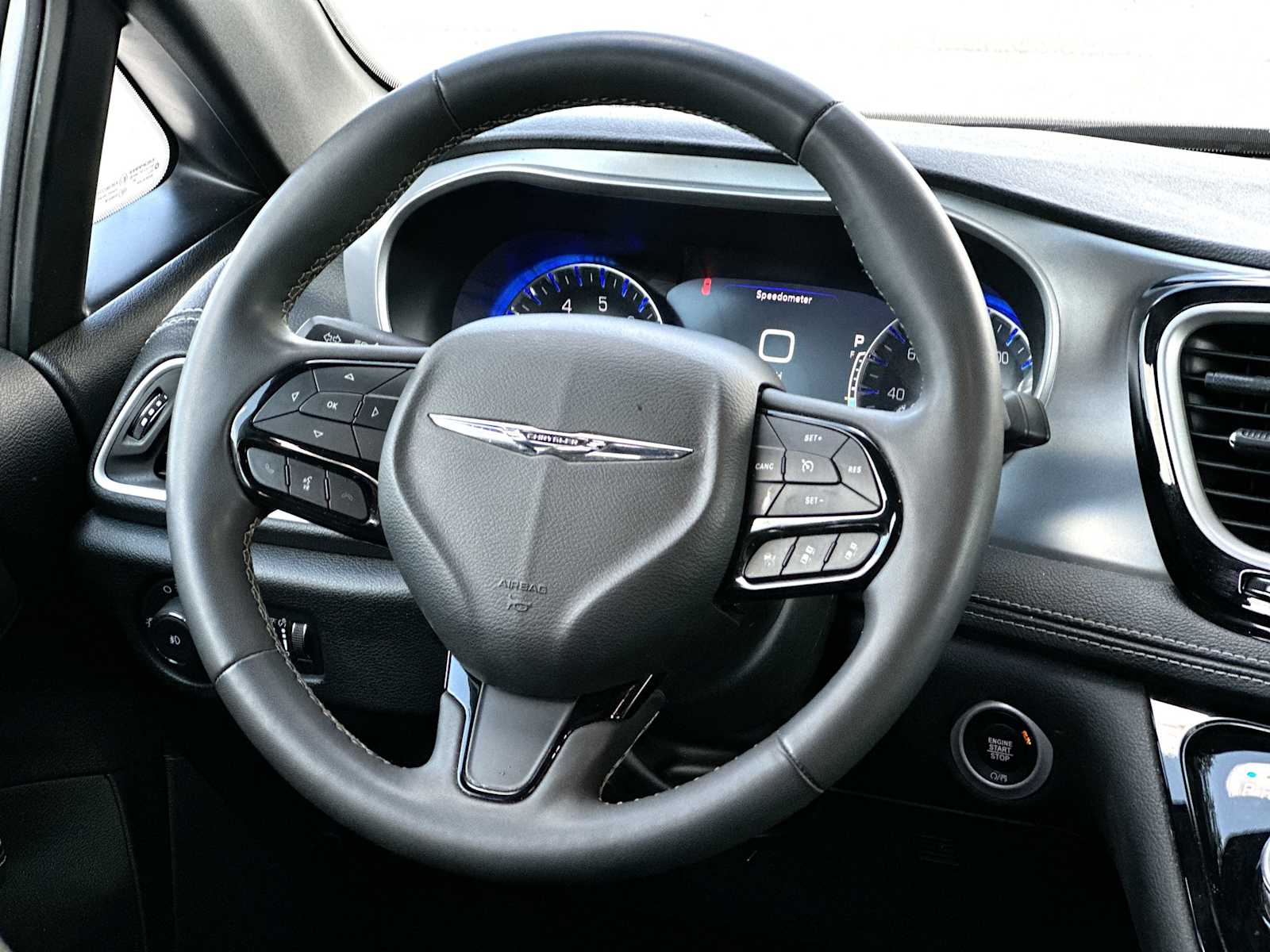 Thumbnail: 2023 Chrysler Pacifica - 27