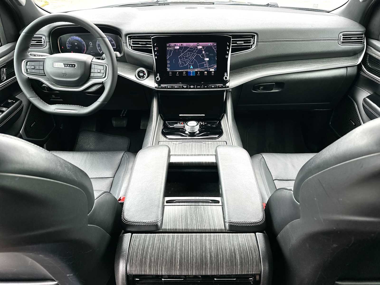 Thumbnail: 2024 Jeep Wagoneer - 25