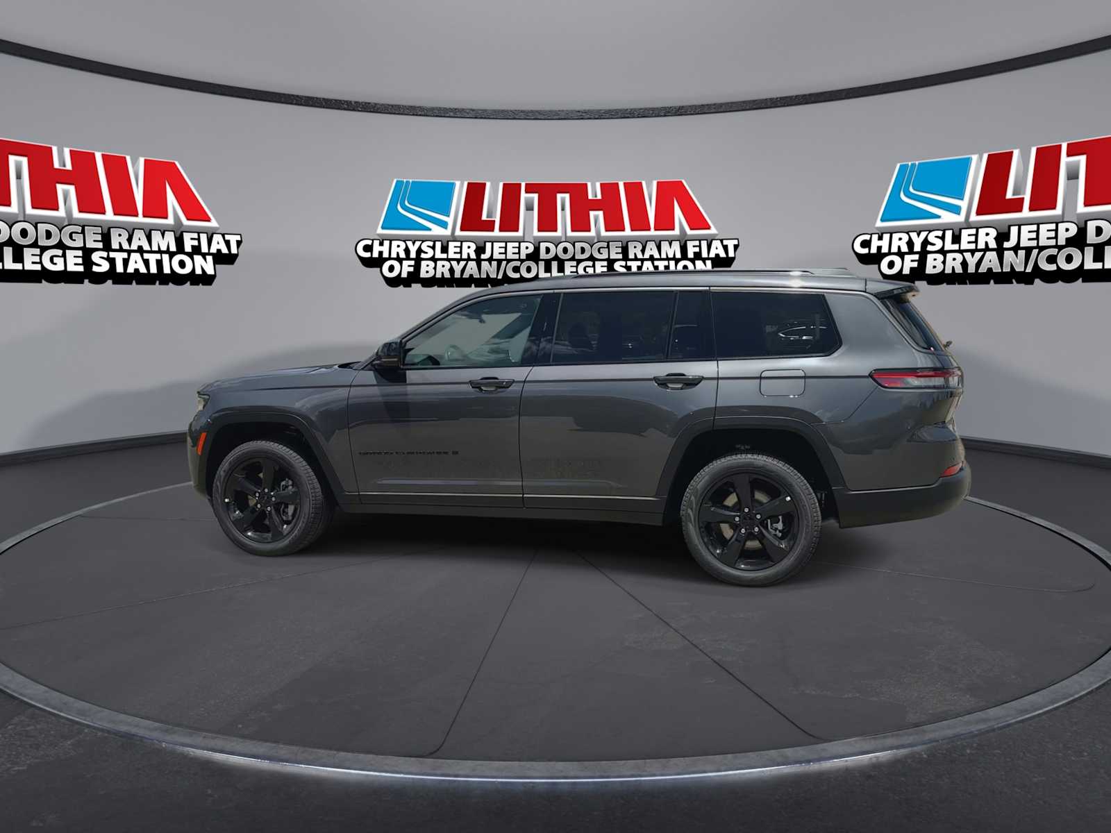 Thumbnail: 2026 Jeep Grand Cherokee - 5