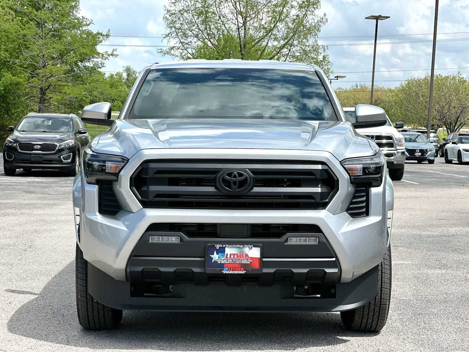 Thumbnail: 2025 Toyota Tacoma - 10