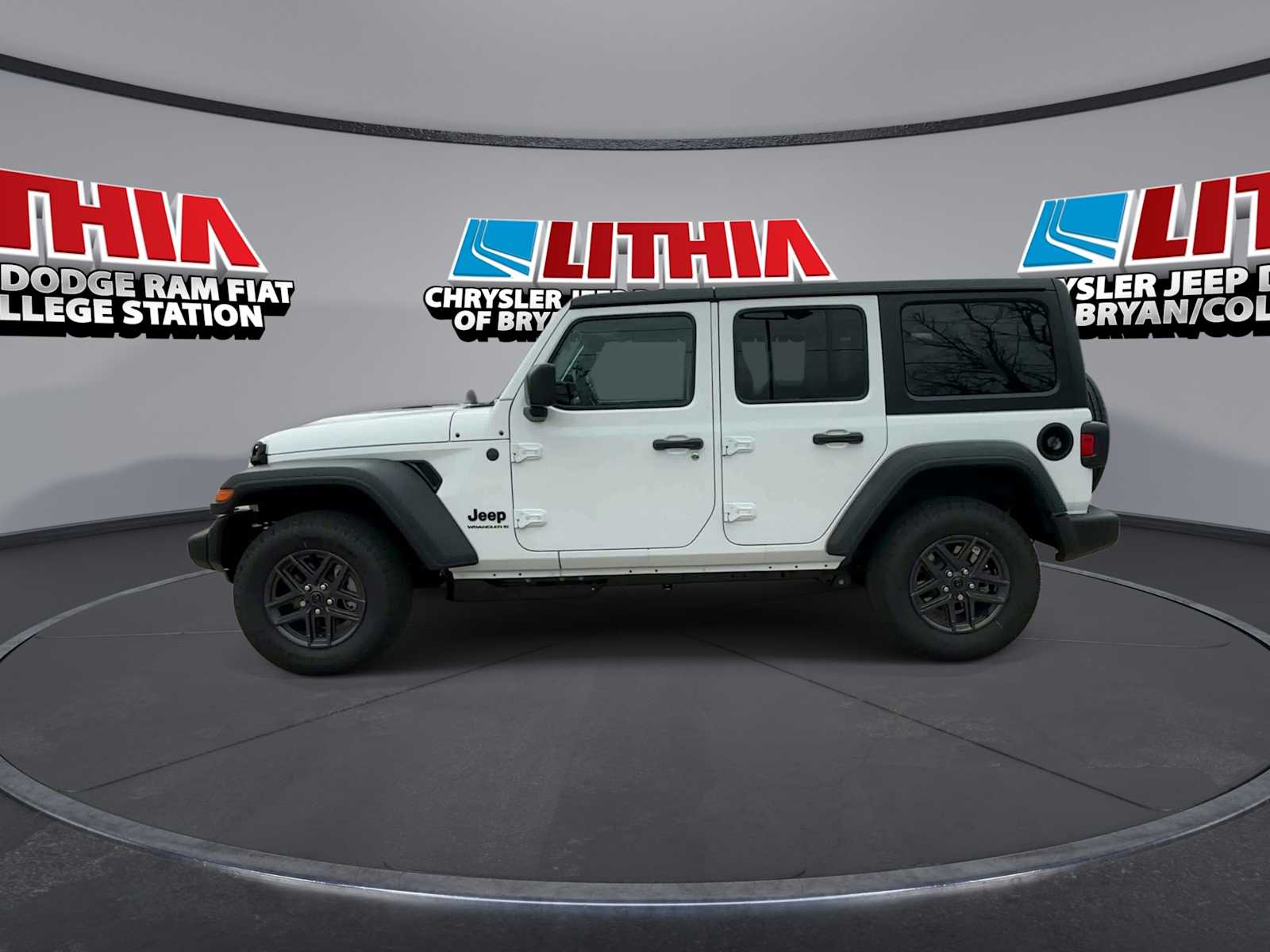 Thumbnail: 2026 Jeep Wrangler - 5