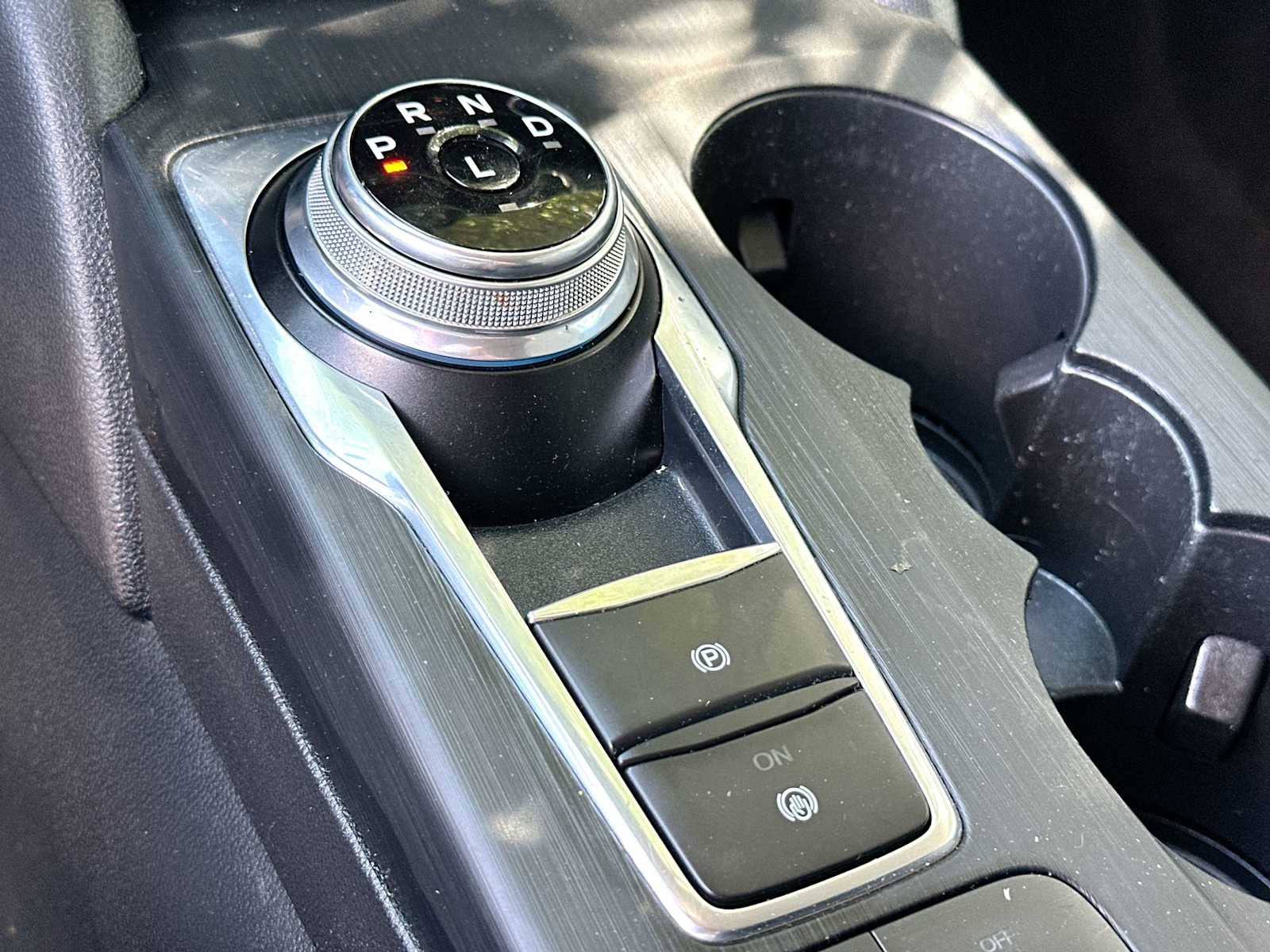 Thumbnail: 2020 Ford Escape - 21