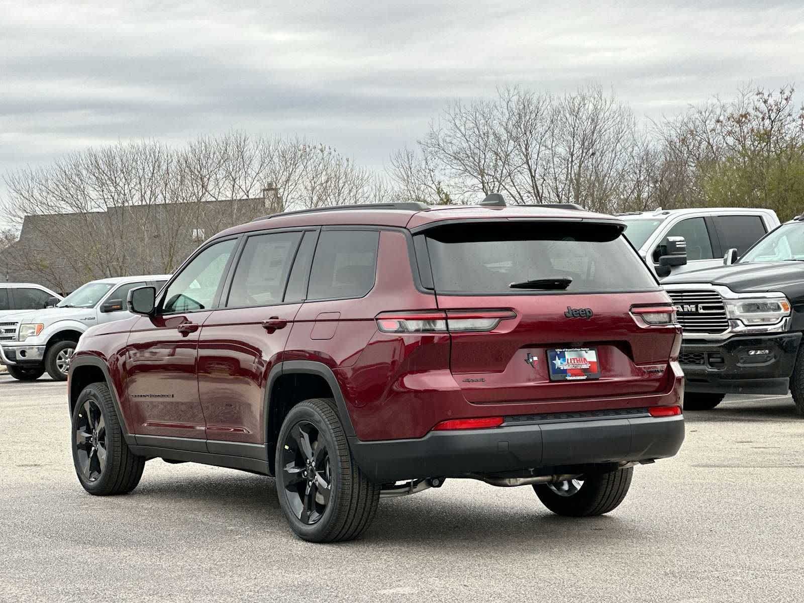 Thumbnail: 2025 Jeep Grand Cherokee - 13