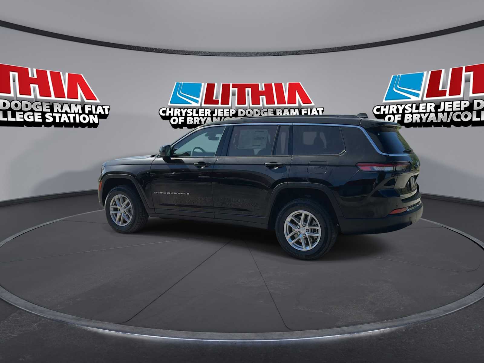 Thumbnail: 2026 Jeep Grand Cherokee - 6