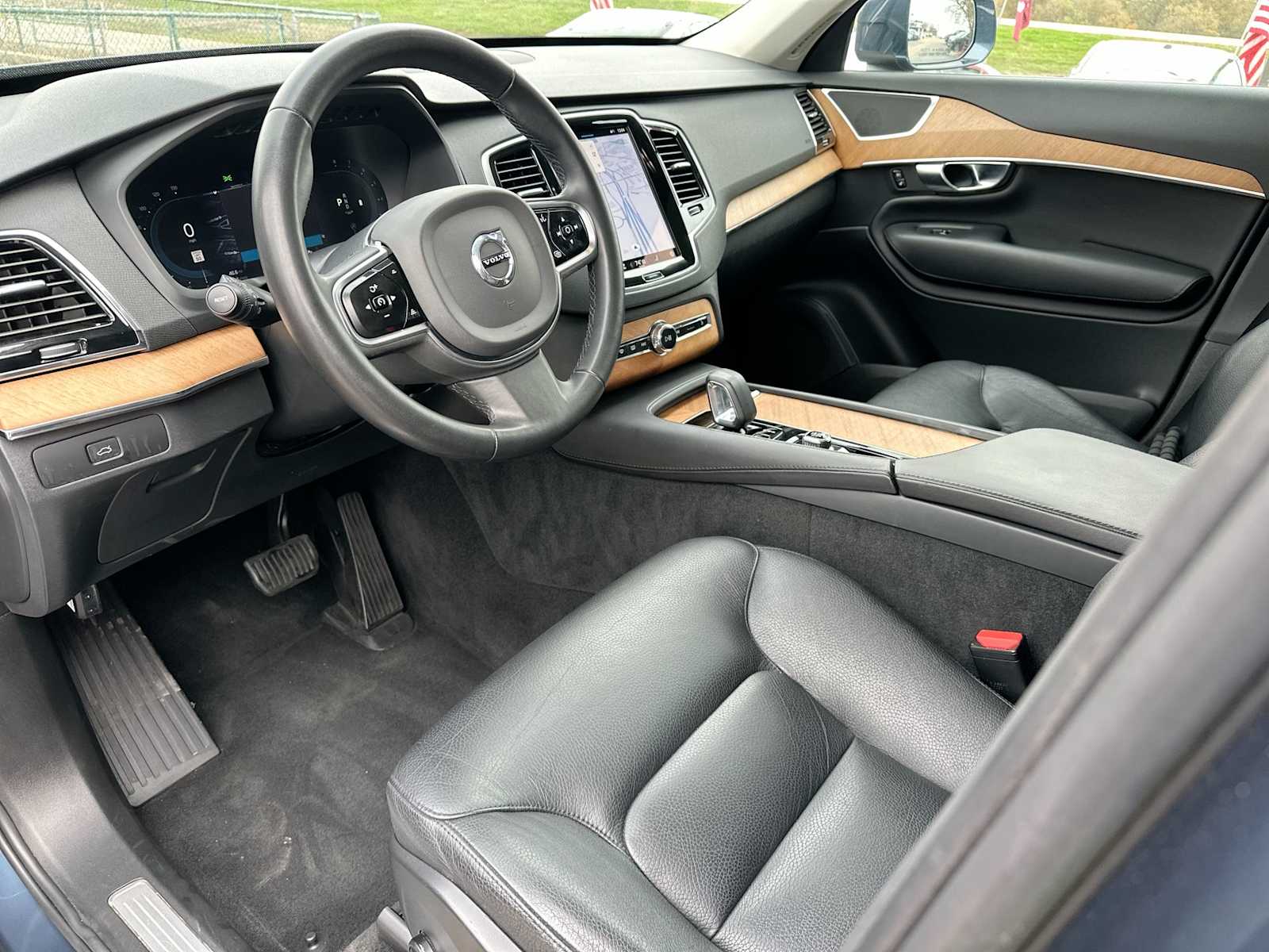 Thumbnail: 2023 Volvo XC90 - 18