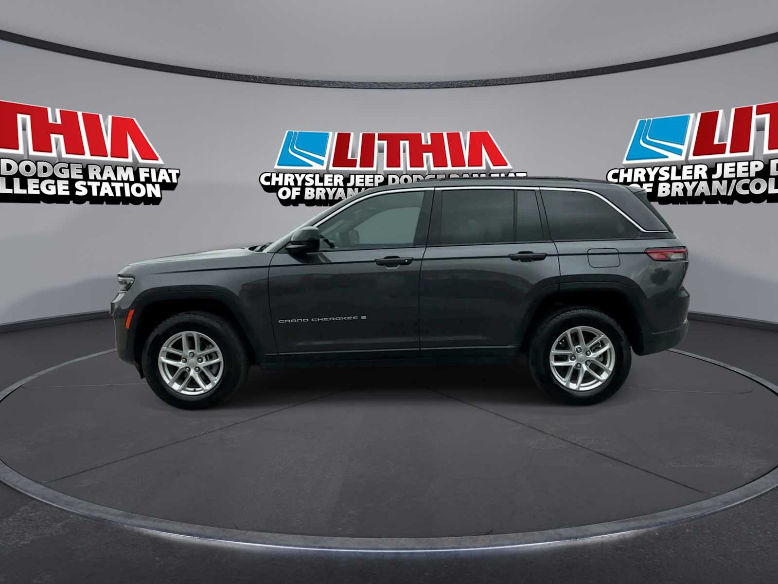 Thumbnail: 2024 Jeep Grand Cherokee - 5