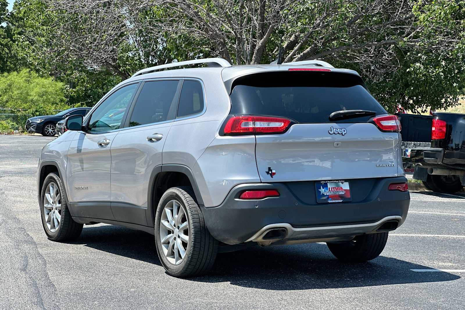 Thumbnail: 2018 Jeep Cherokee - 13