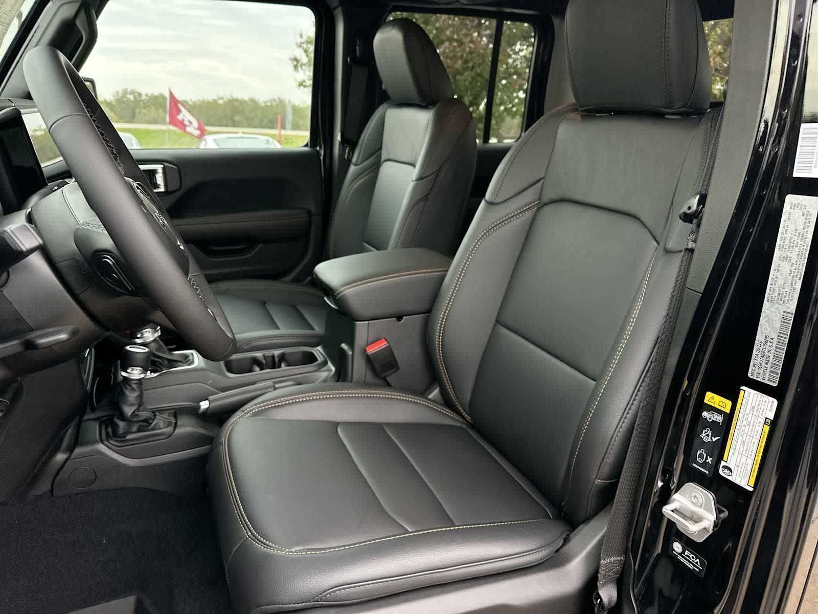 Thumbnail: 2026 Jeep Gladiator - 17