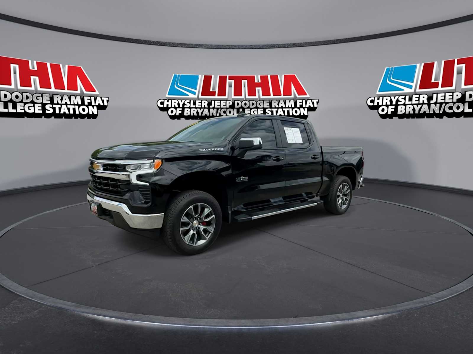 Thumbnail: 2026 Chevrolet Silverado 1500 - 4