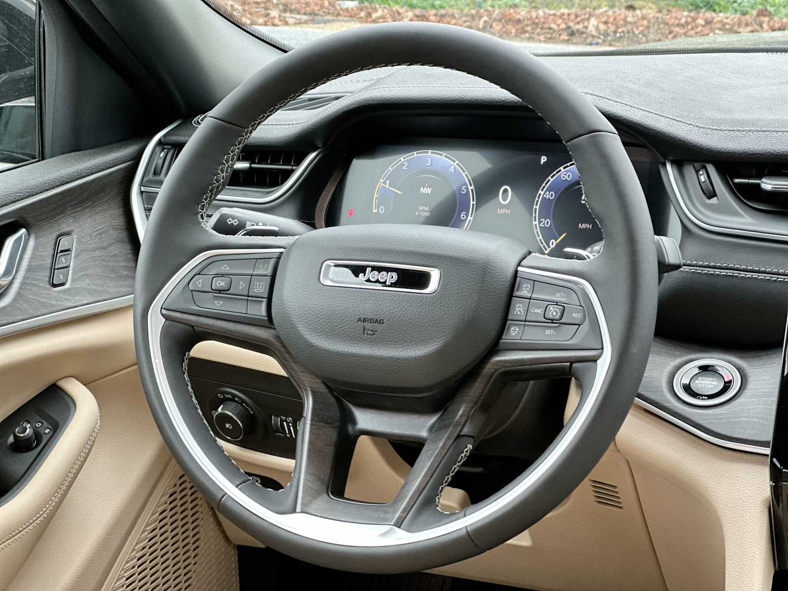 Thumbnail: 2025 Jeep Grand Cherokee - 27