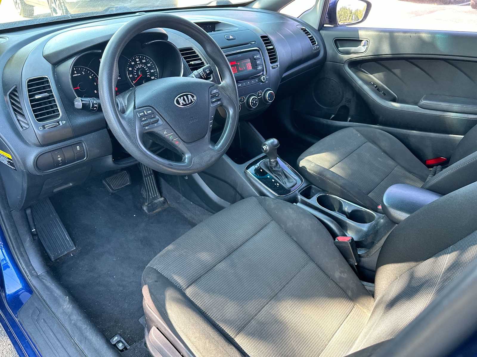 Thumbnail: 2018 Kia Forte - 18