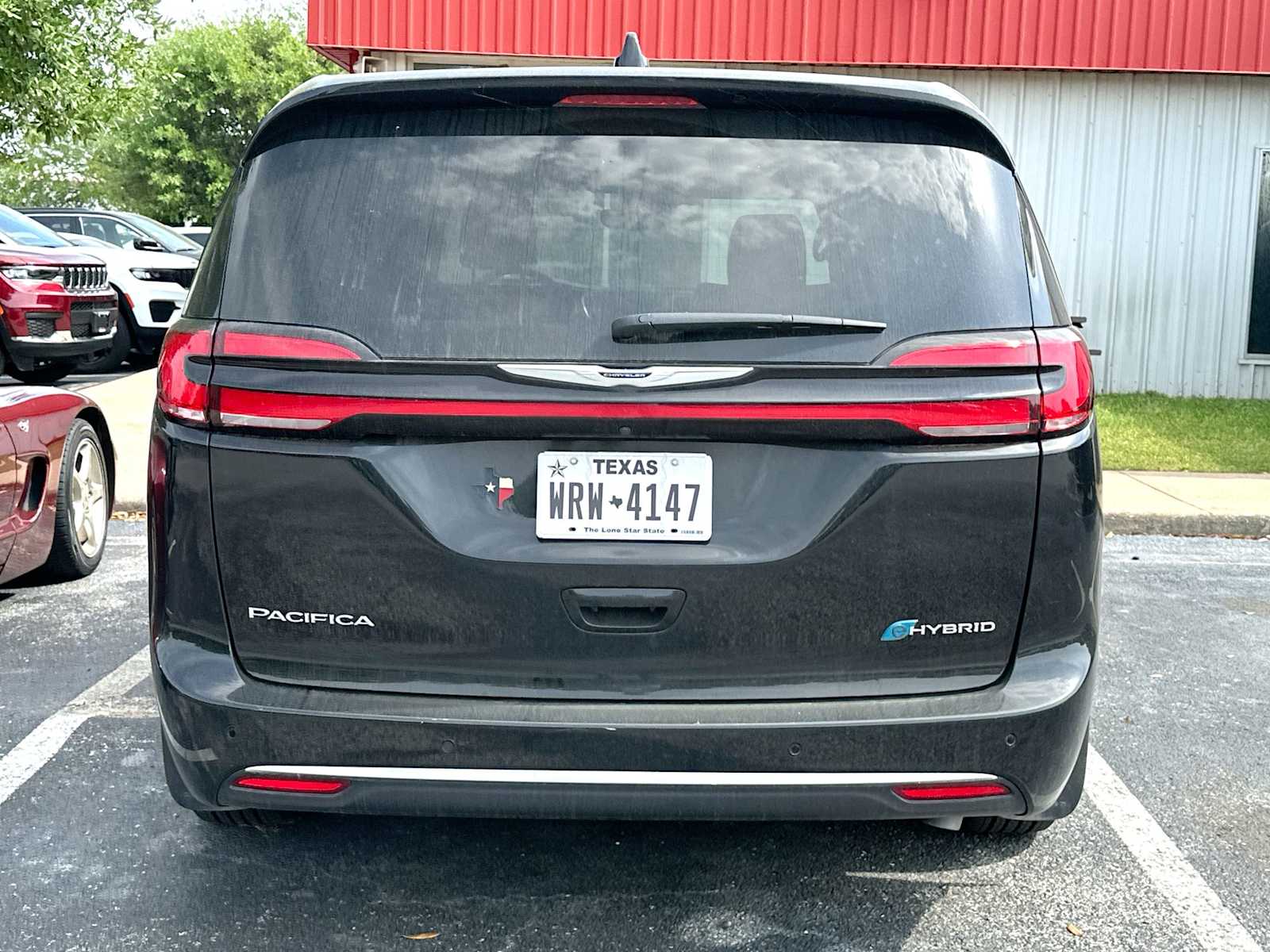 Thumbnail: 2025 Chrysler Pacifica - 12