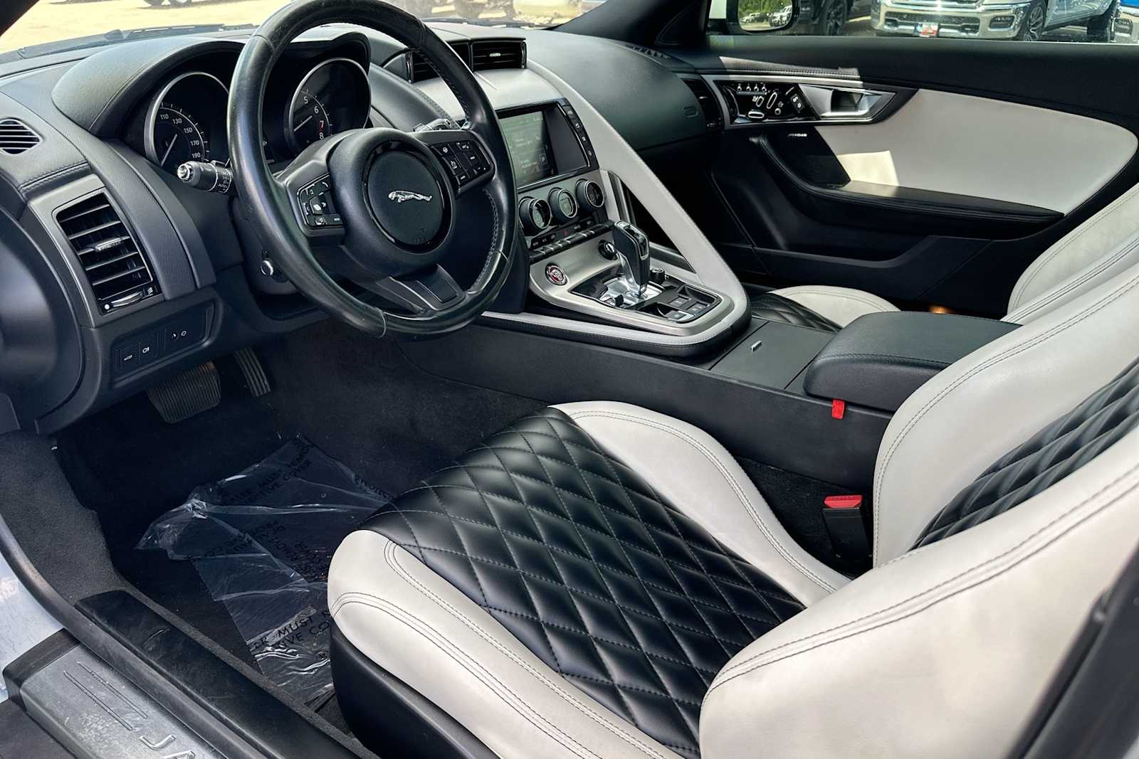 Thumbnail: 2017 Jaguar F-Type - 18