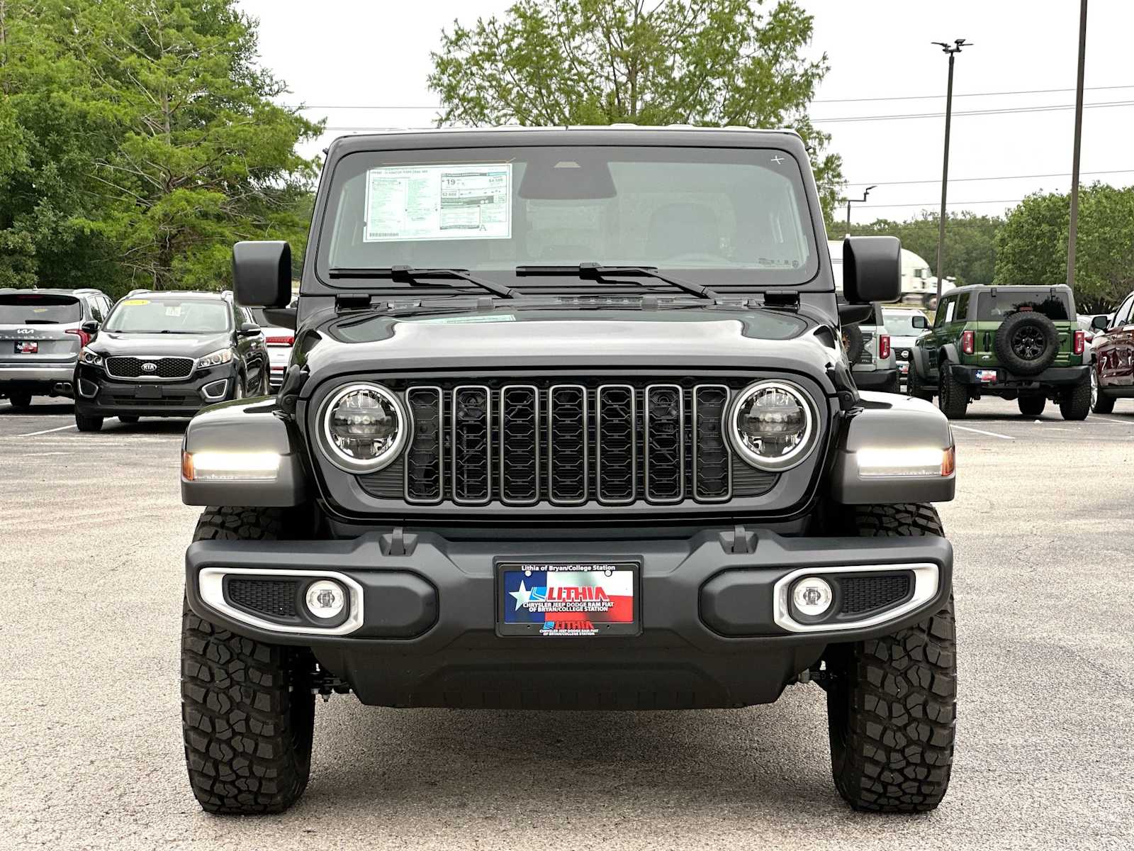 Thumbnail: 2026 Jeep Gladiator - 10