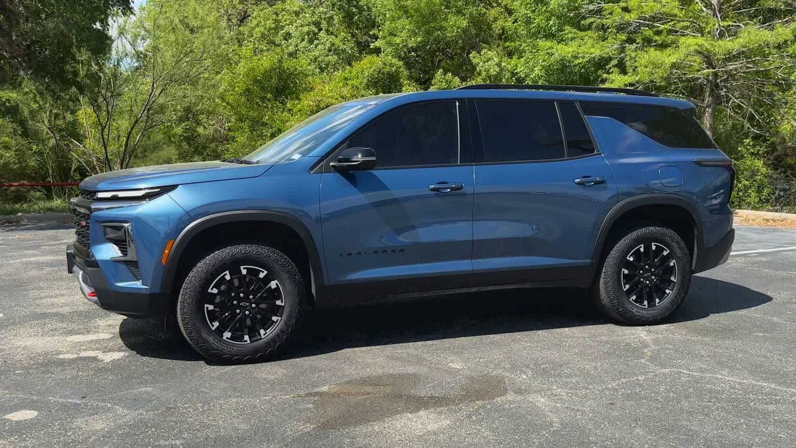 Thumbnail: 2025 Chevrolet Traverse - 4