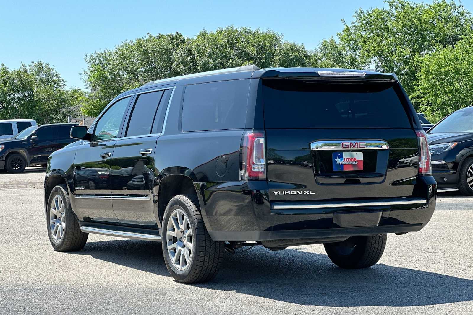 2018 GMC Yukon XL Denali 13
