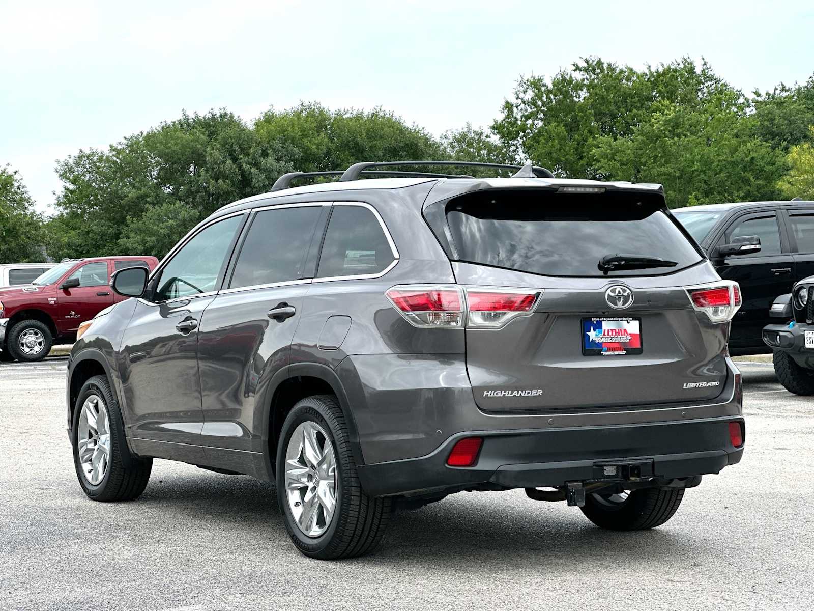 Thumbnail: 2015 Toyota Highlander - 12