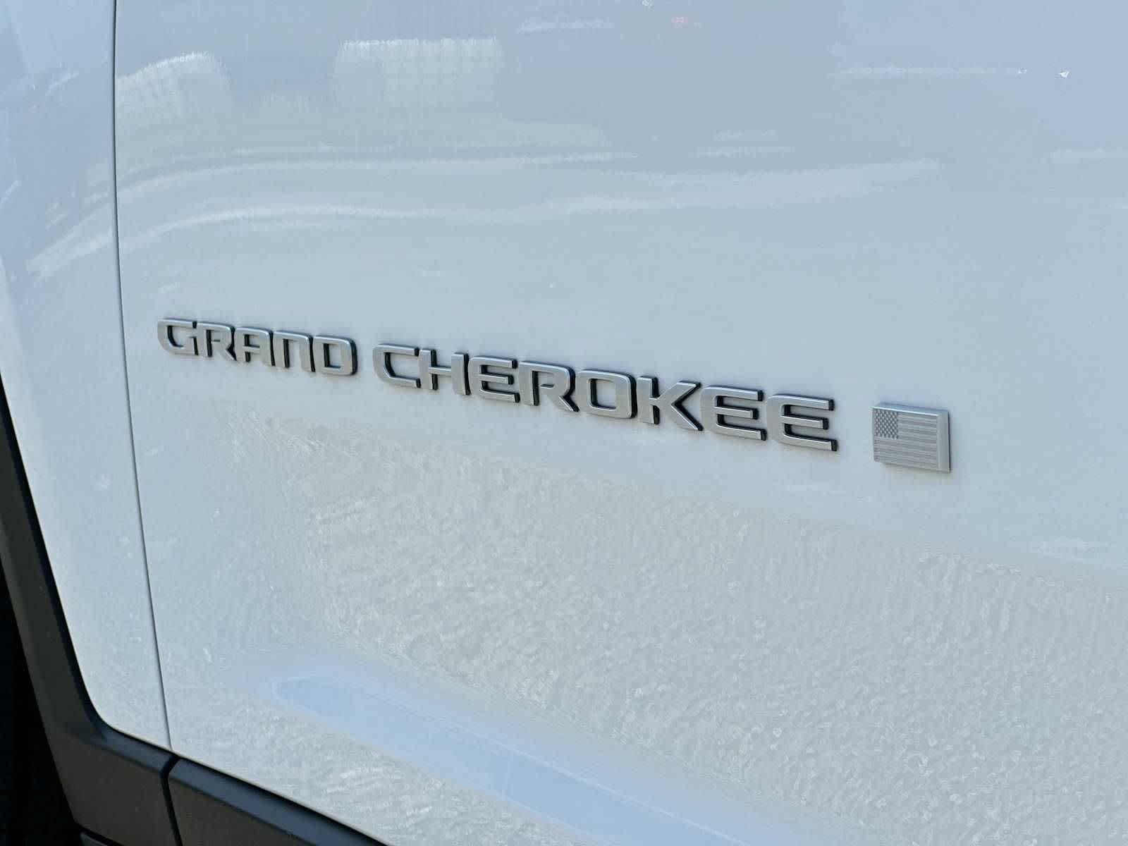 Thumbnail: 2026 Jeep Grand Cherokee - 15