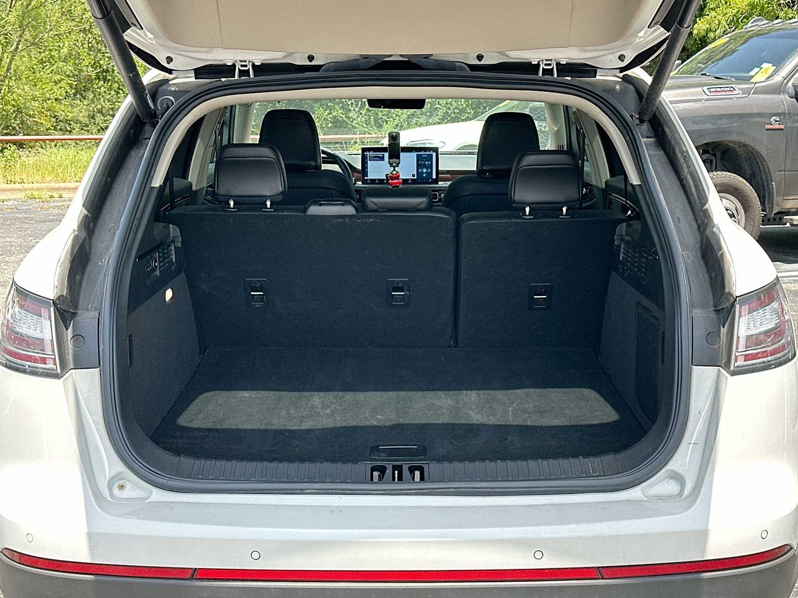 Thumbnail: 2022 Lincoln Nautilus - 28