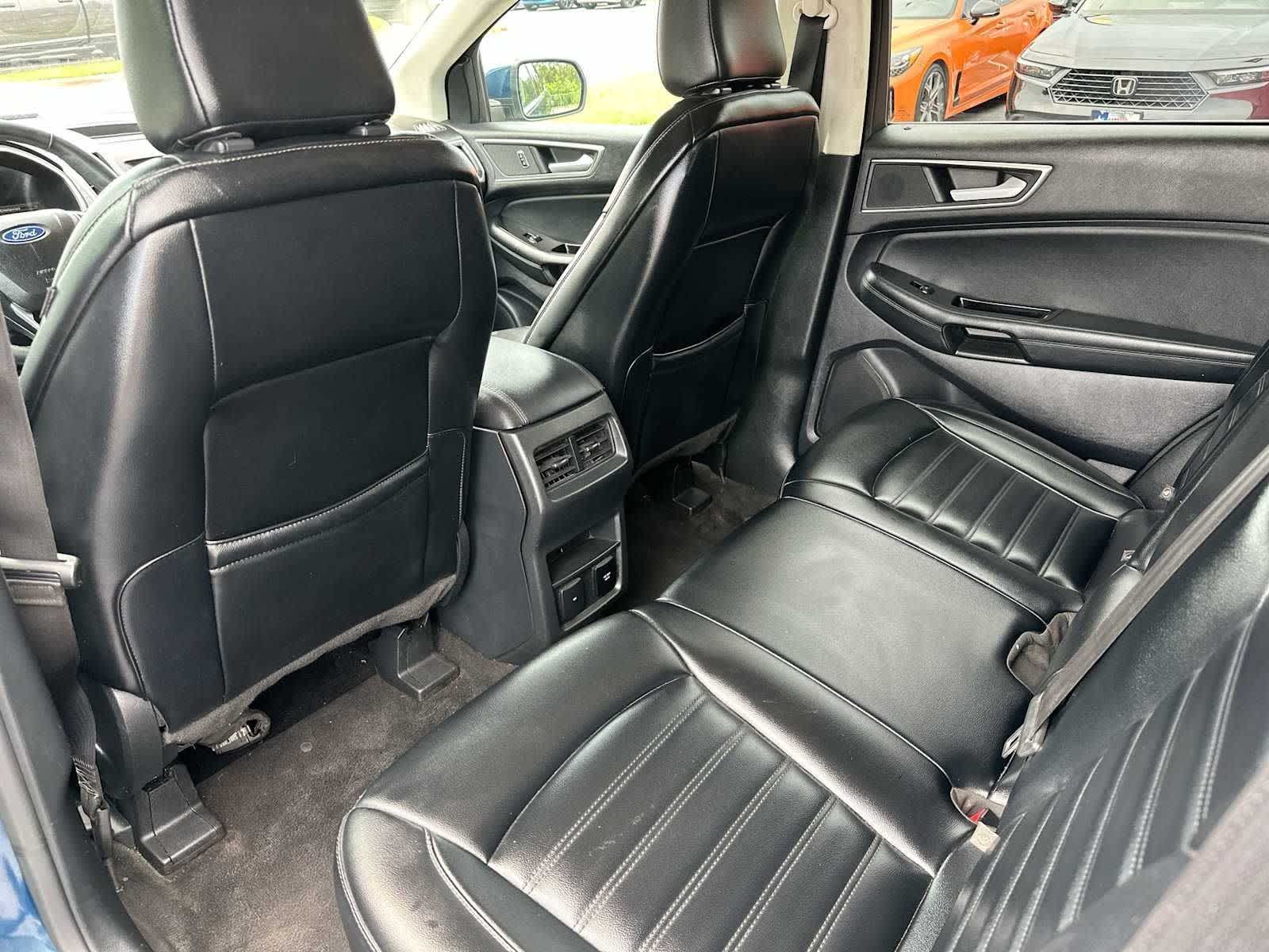 Thumbnail: 2020 Ford Edge - 24