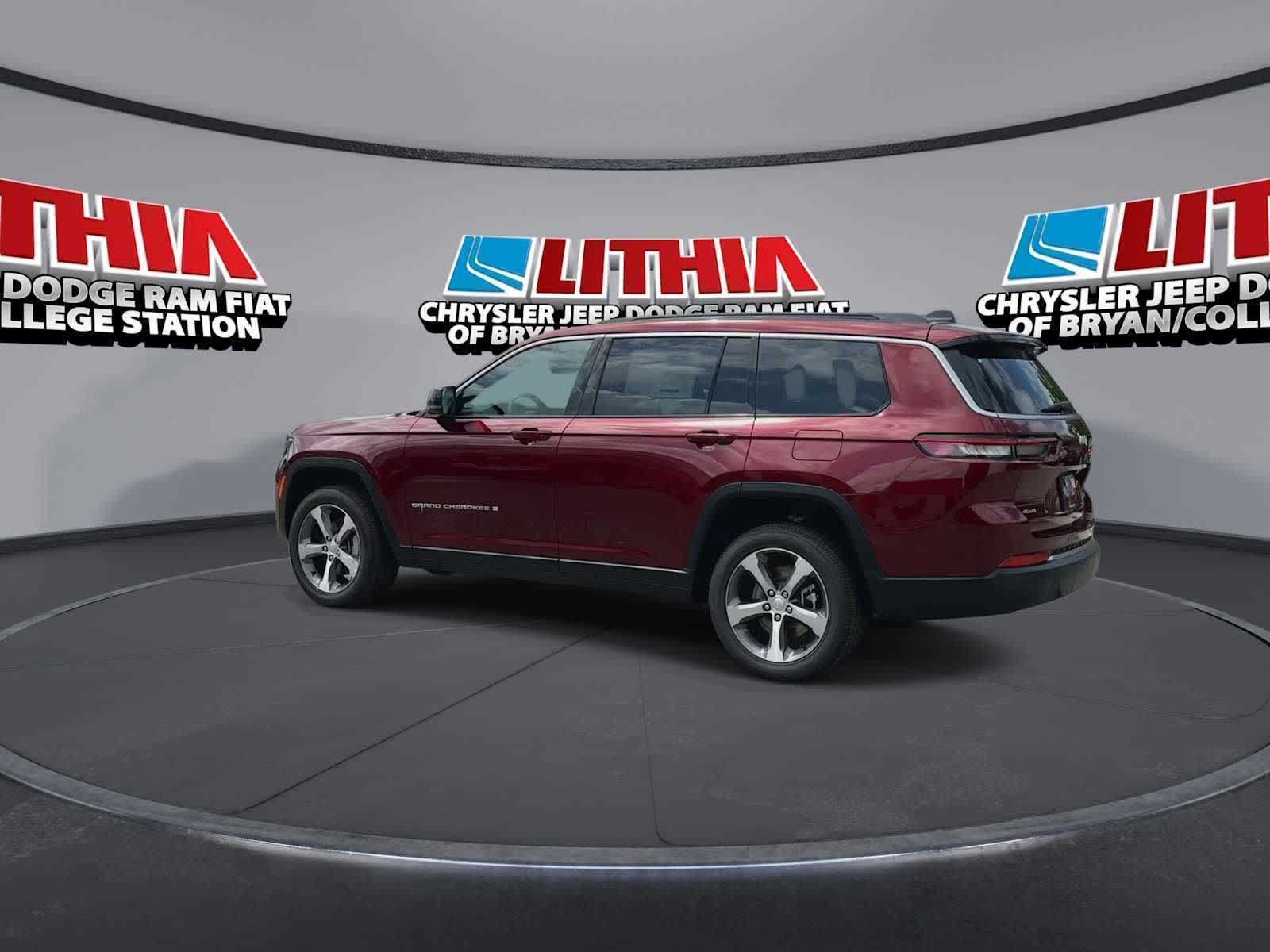 Thumbnail: 2026 Jeep Grand Cherokee - 6