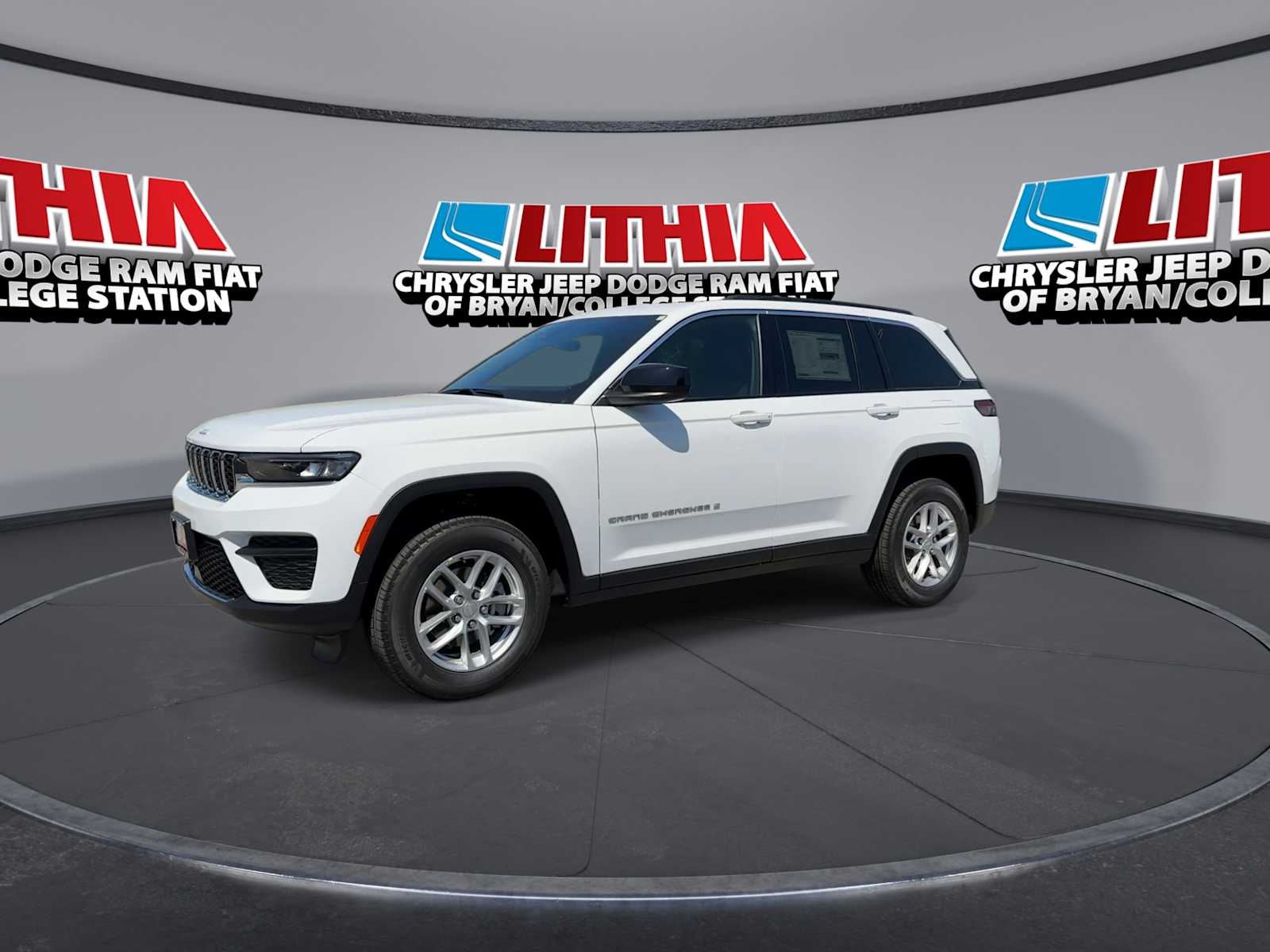 Thumbnail: 2025 Jeep Grand Cherokee - 4