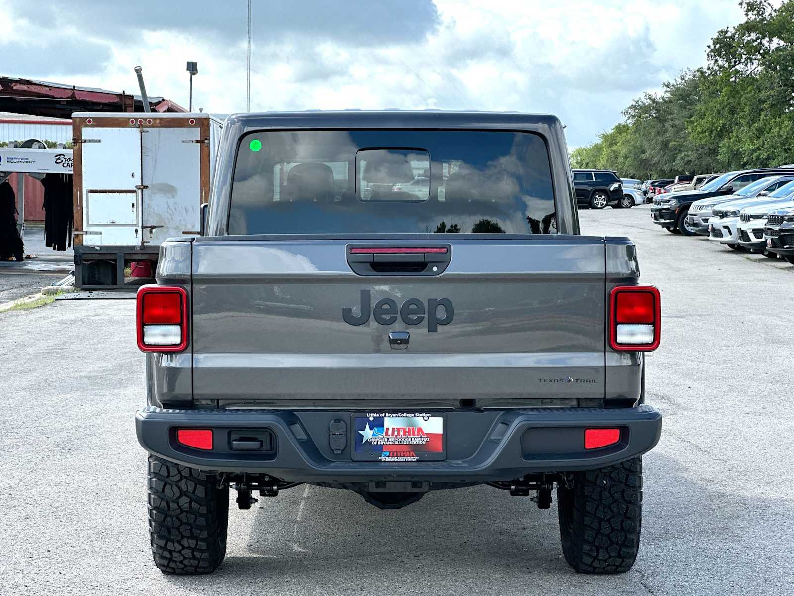 Thumbnail: 2026 Jeep Gladiator - 14