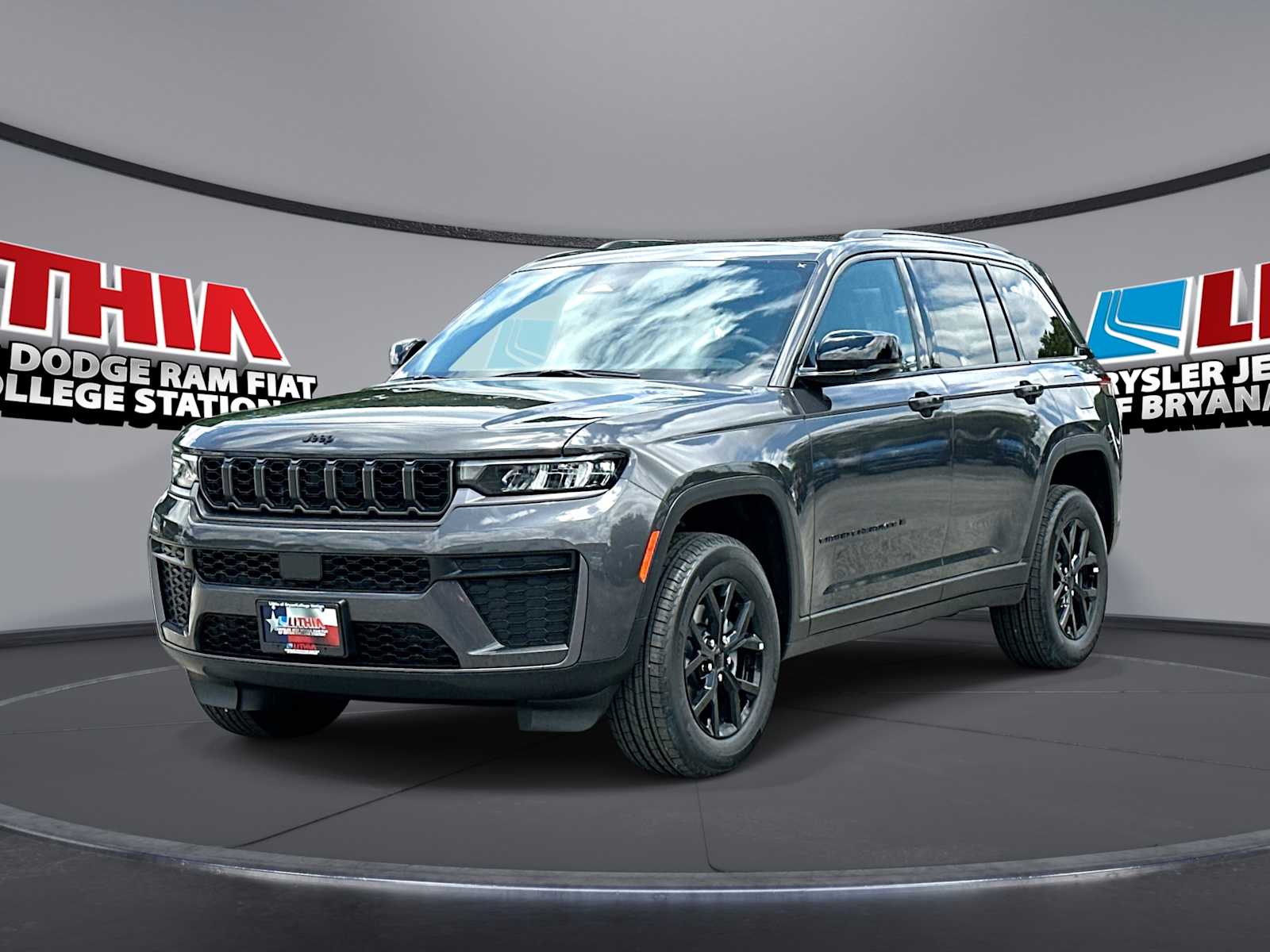New 2026 Jeep Grand Cherokee LAREDO ALTITUDE 4X2