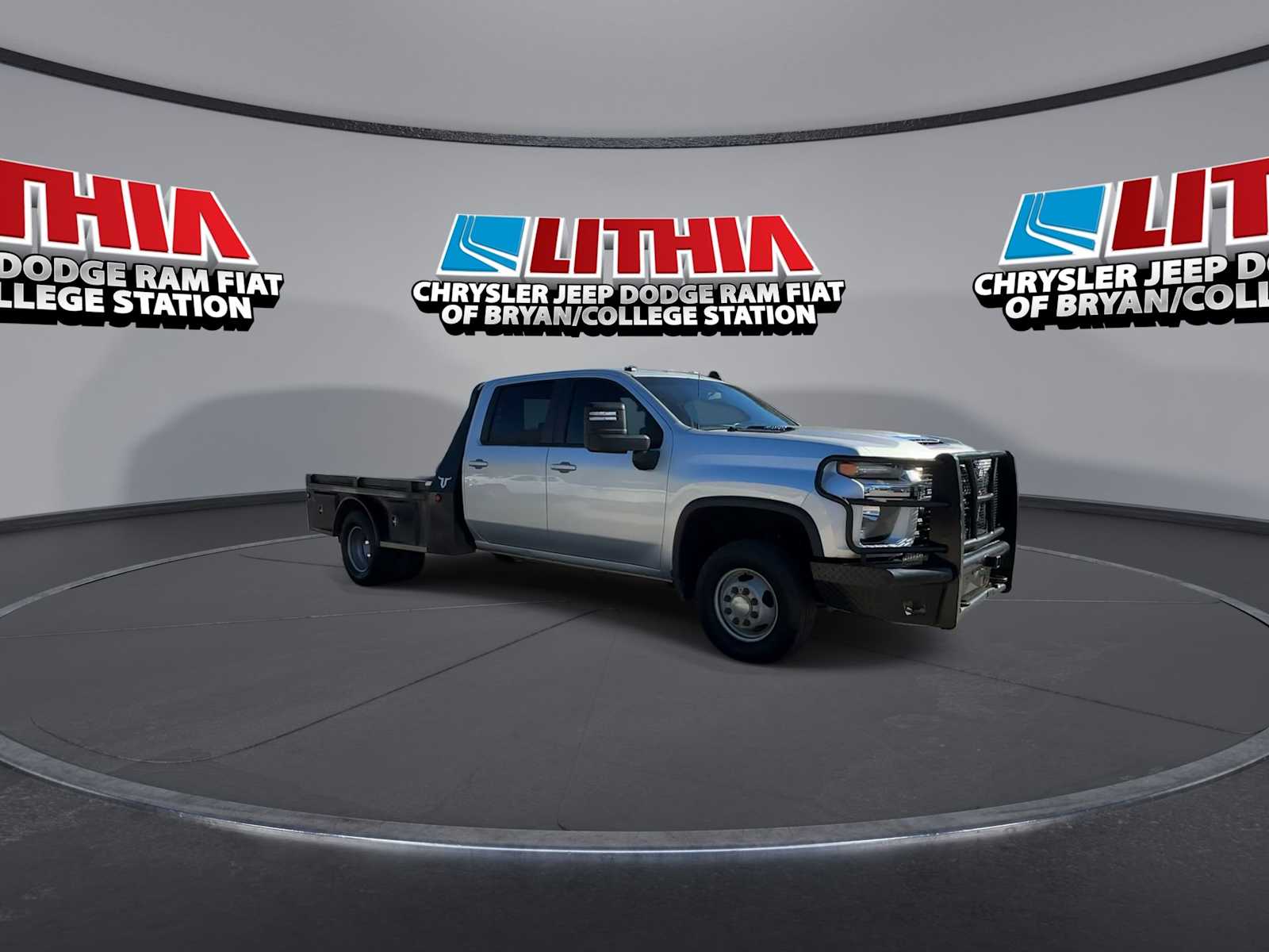 Thumbnail: 2022 Chevrolet Silverado 3500 - 2
