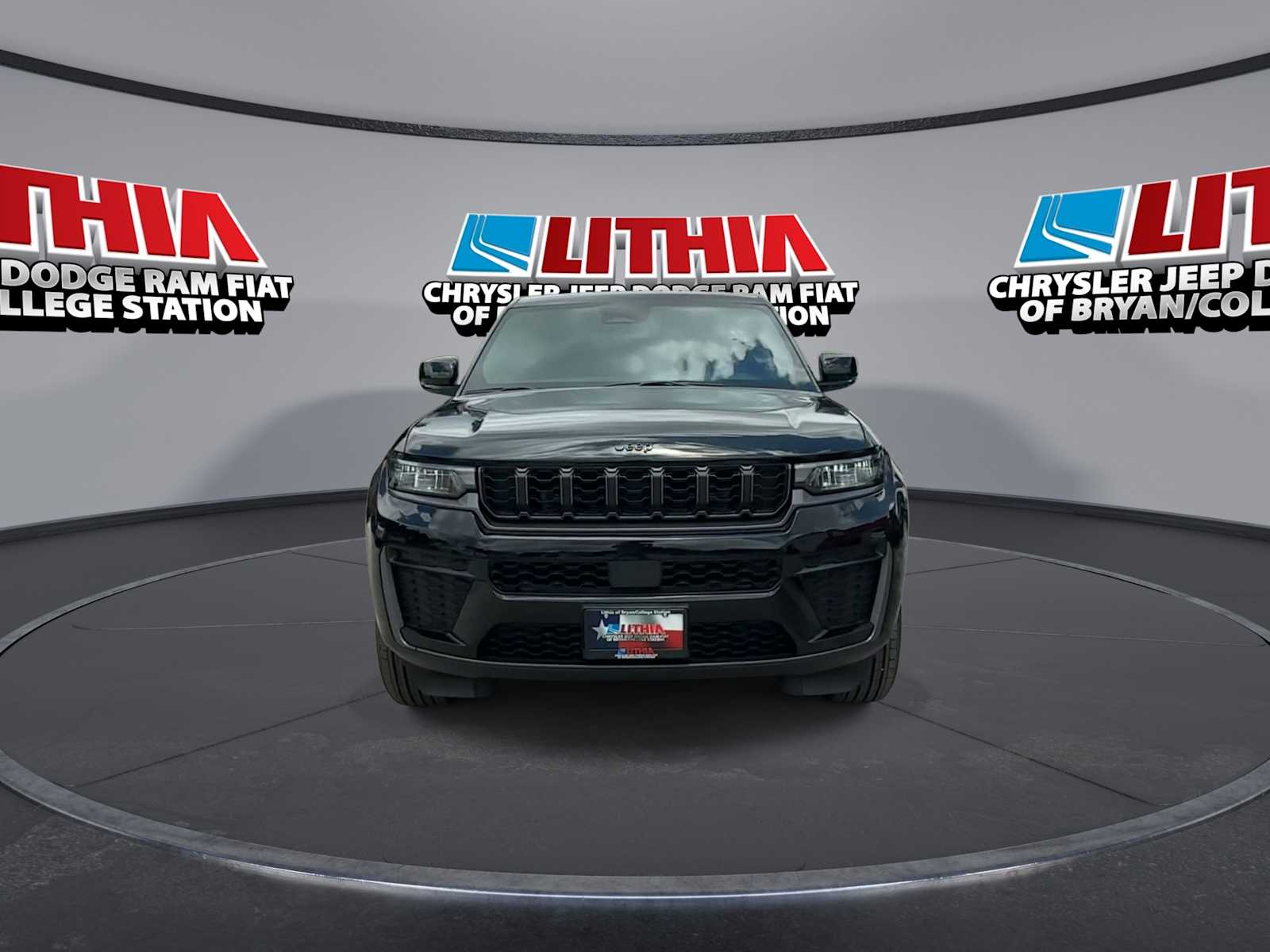 Thumbnail: 2026 Jeep Grand Cherokee - 3