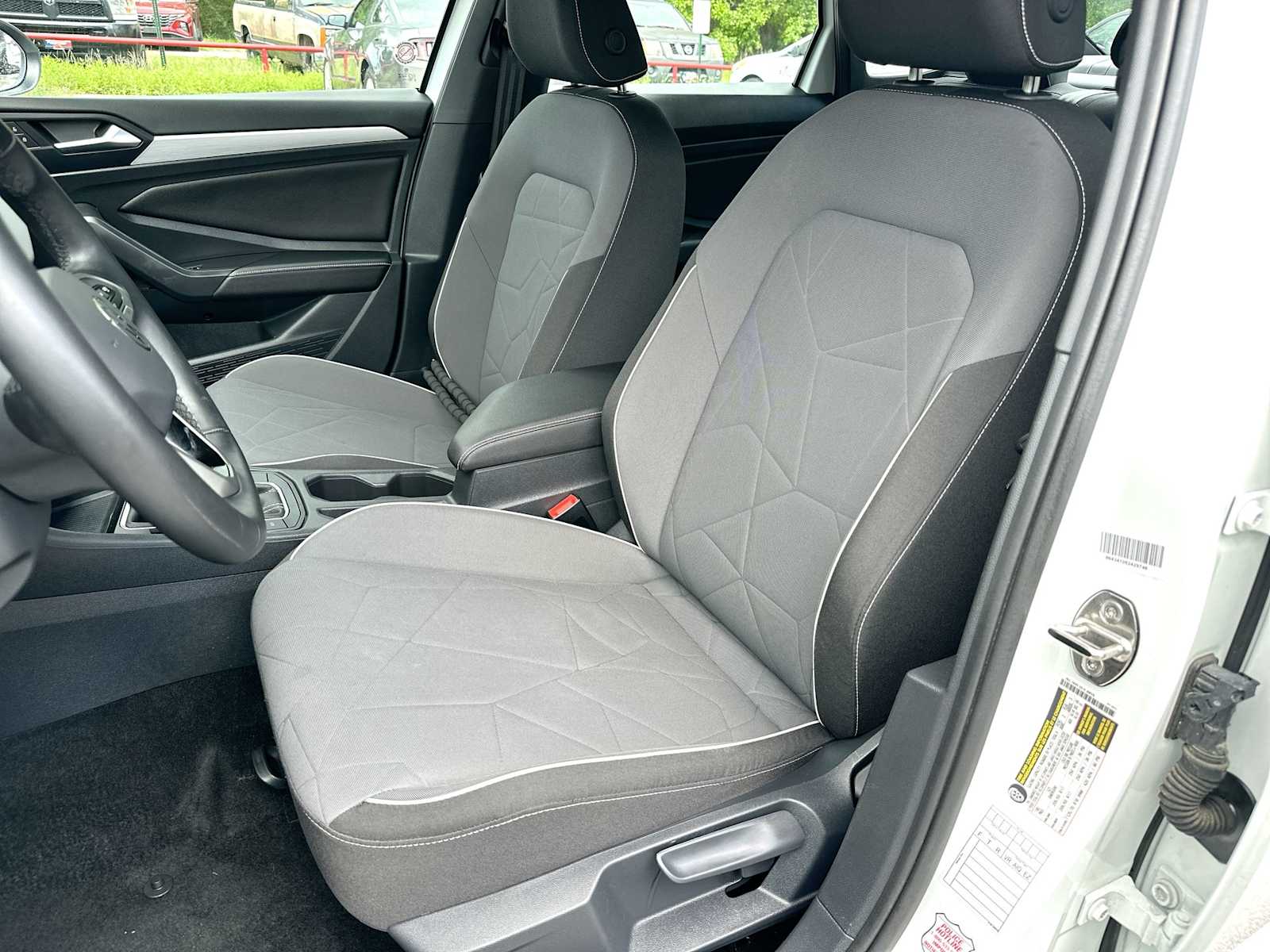 Thumbnail: 2025 Volkswagen Jetta - 17