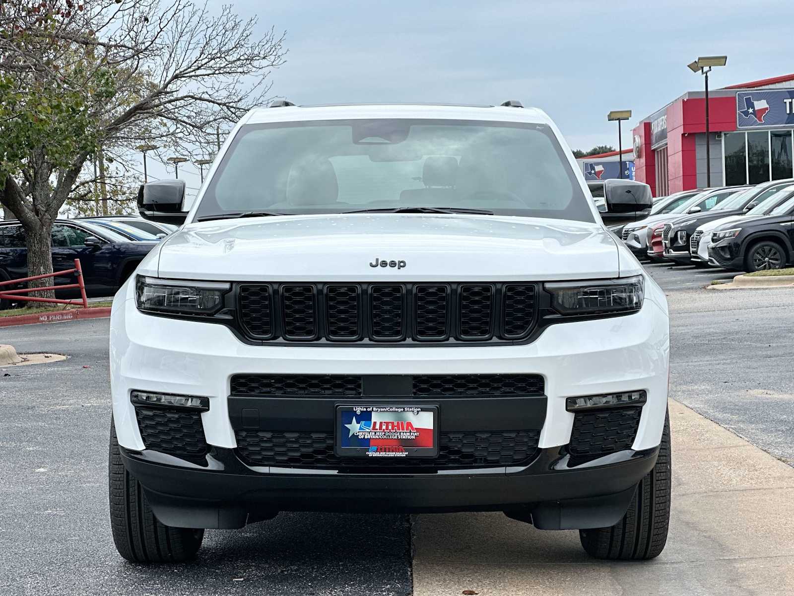 Thumbnail: 2025 Jeep Grand Cherokee - 10