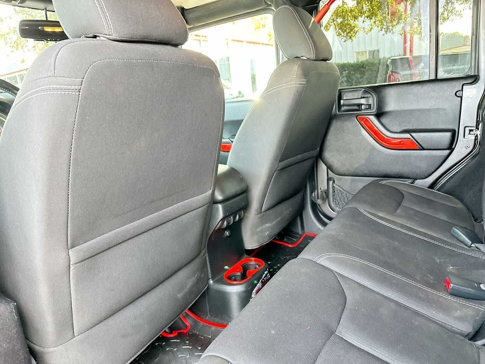 Thumbnail: 2016 Jeep Wrangler - 24