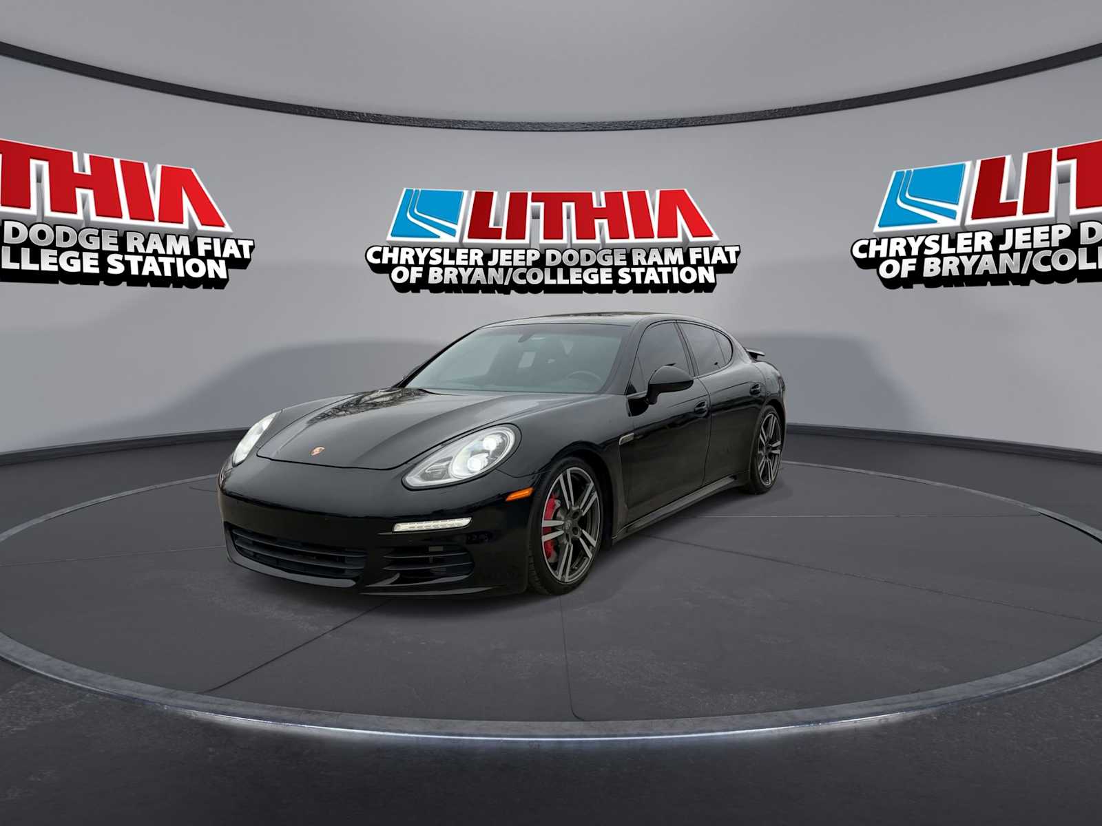 Thumbnail: 2015 Porsche Panamera - 3