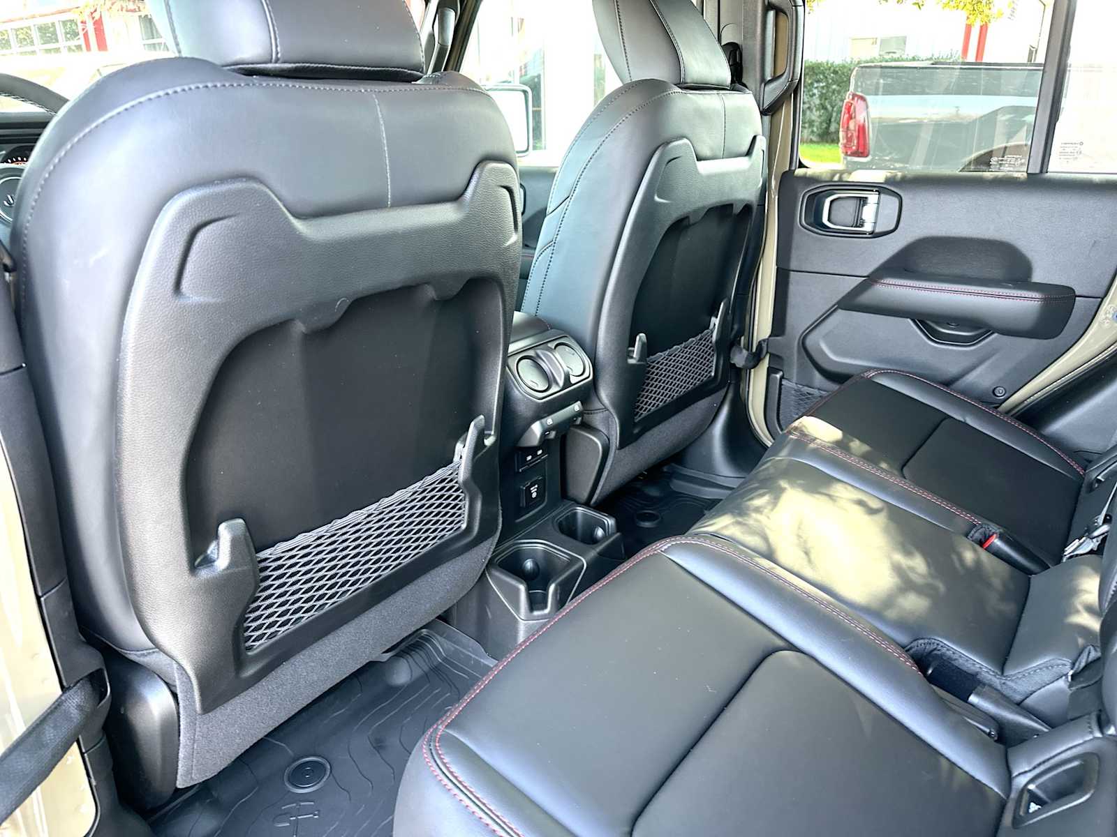 Thumbnail: 2026 Jeep Gladiator - 24