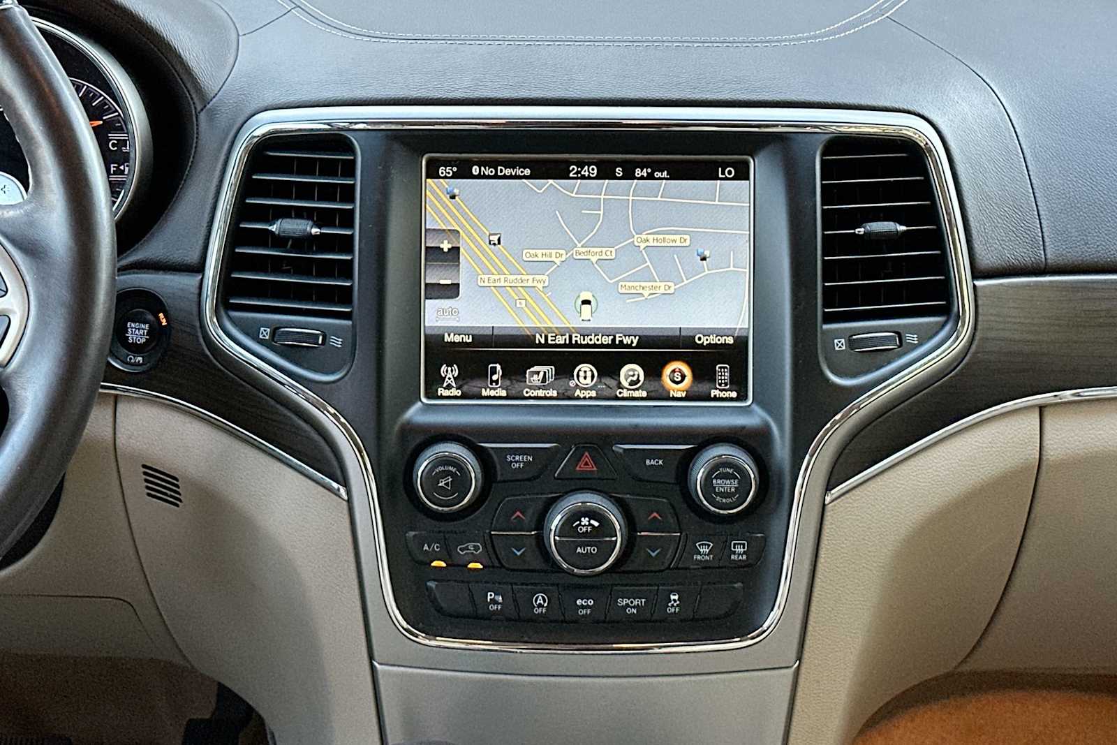 Thumbnail: 2017 Jeep Grand Cherokee - 26