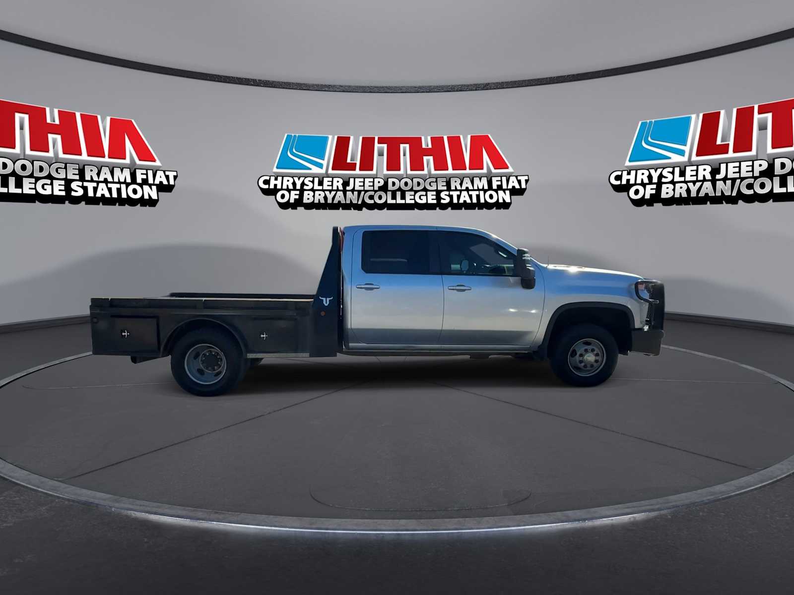 Thumbnail: 2022 Chevrolet Silverado 3500 - 9