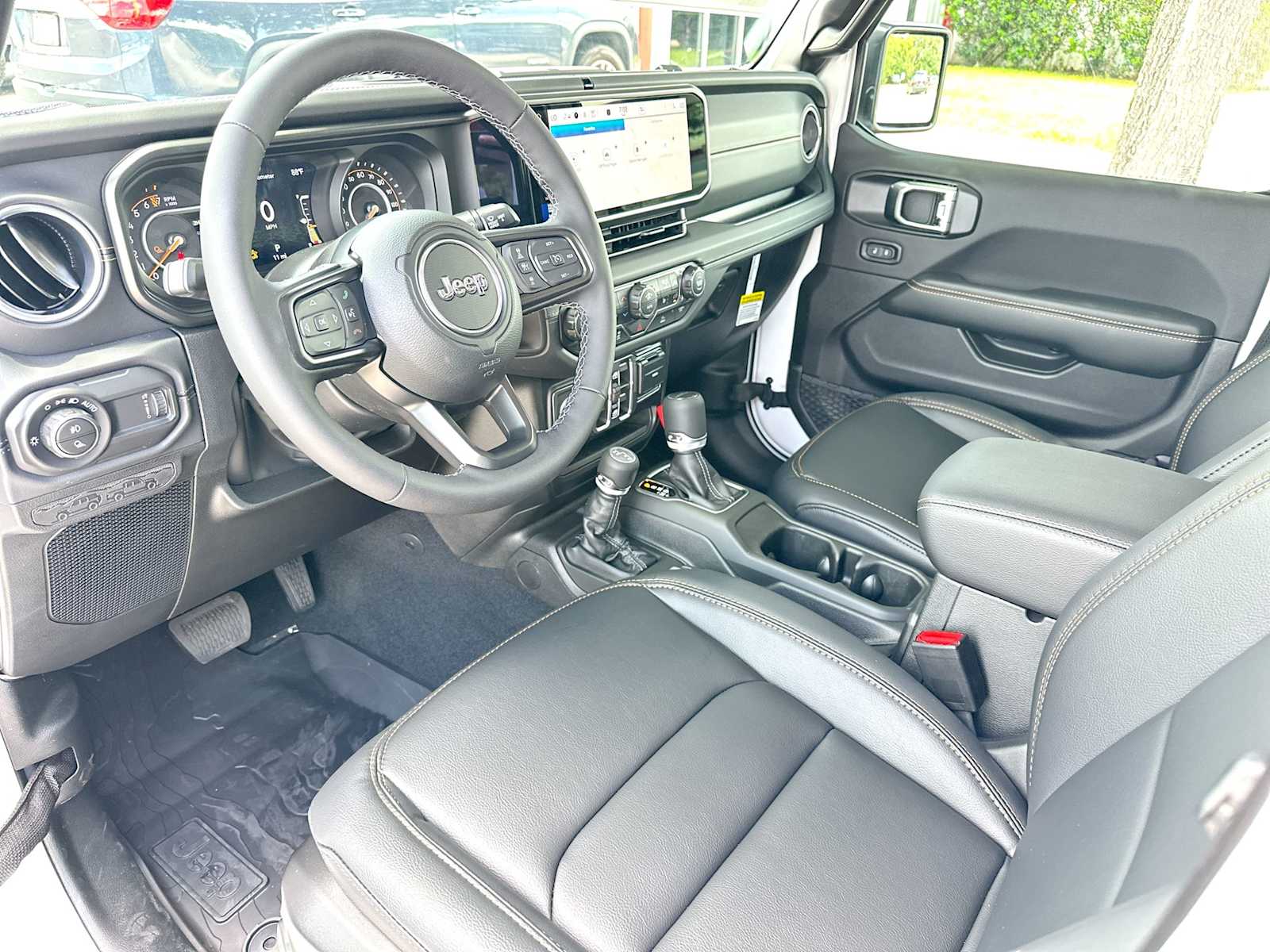 Thumbnail: 2026 Jeep Gladiator - 18