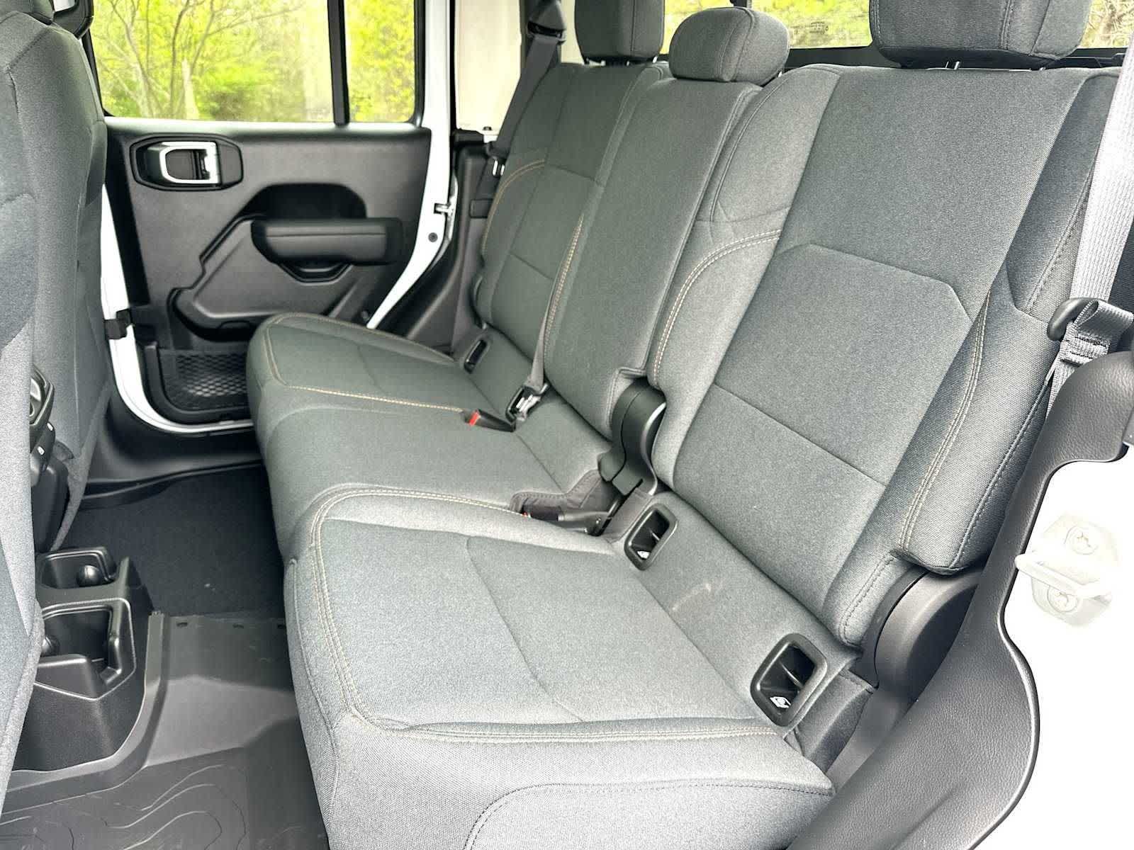 Thumbnail: 2026 Jeep Gladiator - 23